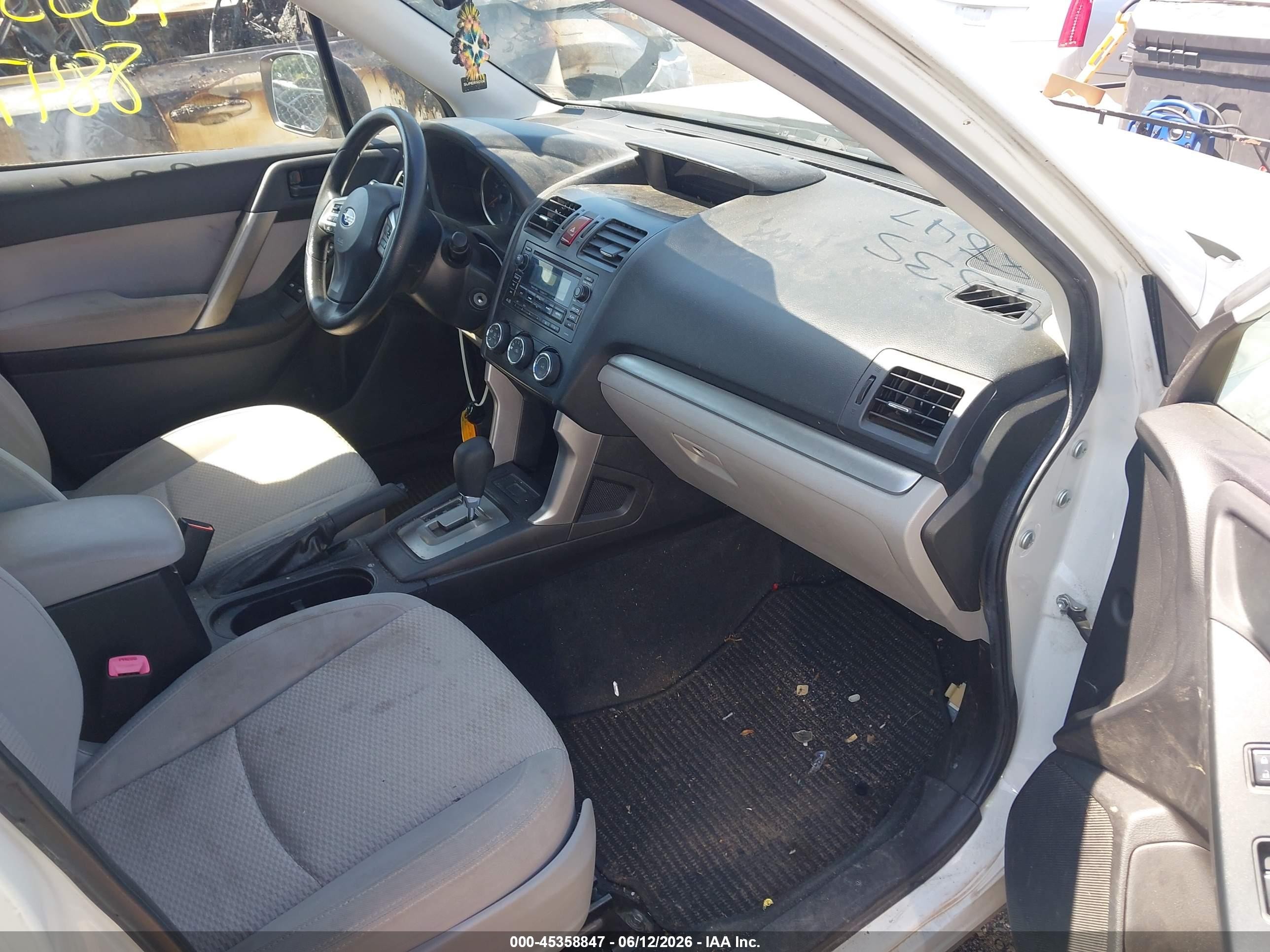 2014 Subaru Forester 2.5i Белый vin: JF2SJAAC3EH521650