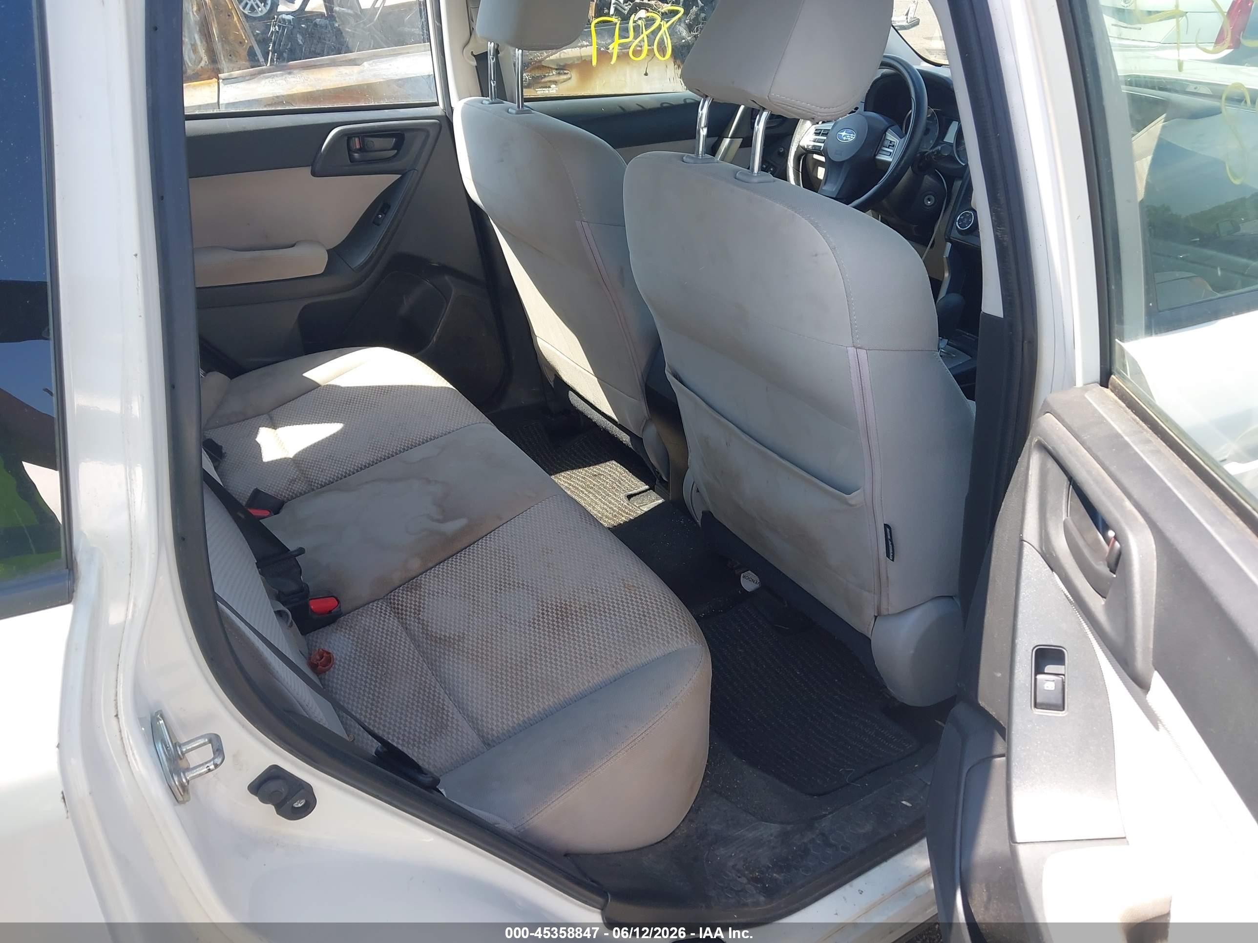 2014 Subaru Forester 2.5i Белый vin: JF2SJAAC3EH521650