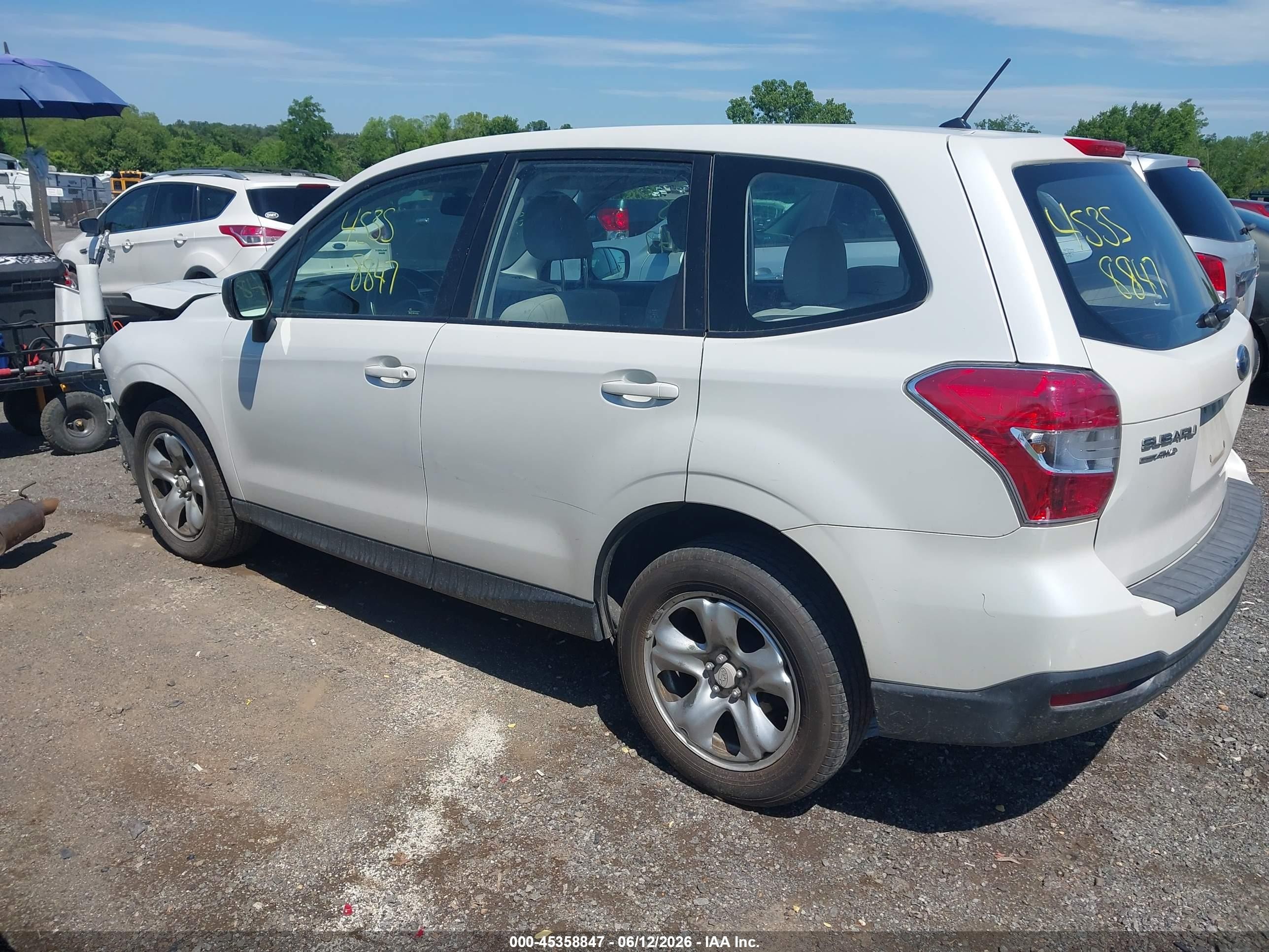2014 Subaru Forester 2.5i Белый vin: JF2SJAAC3EH521650