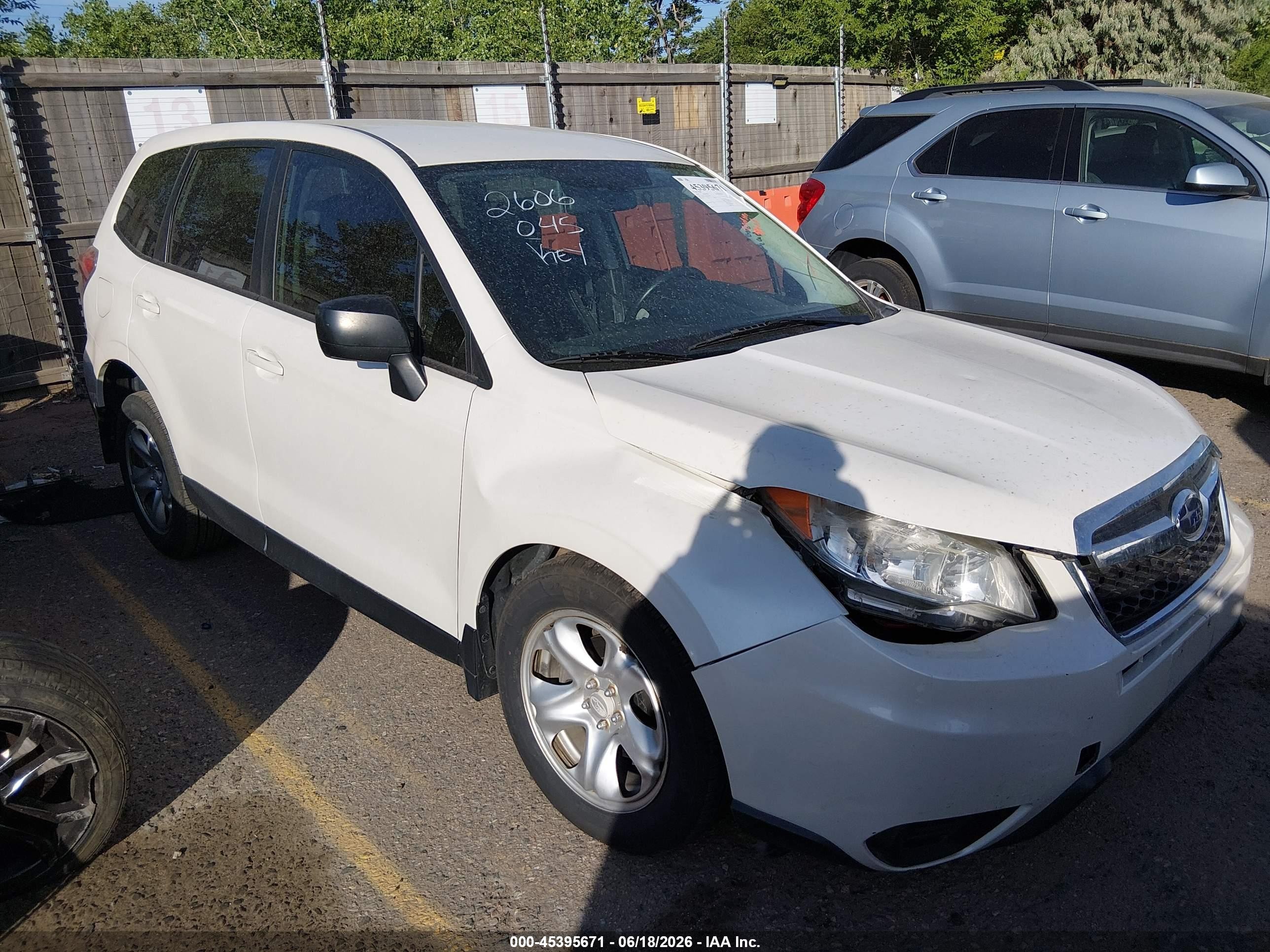 2014 Subaru Forester 2.5i White vin: JF2SJAAC4EH422996