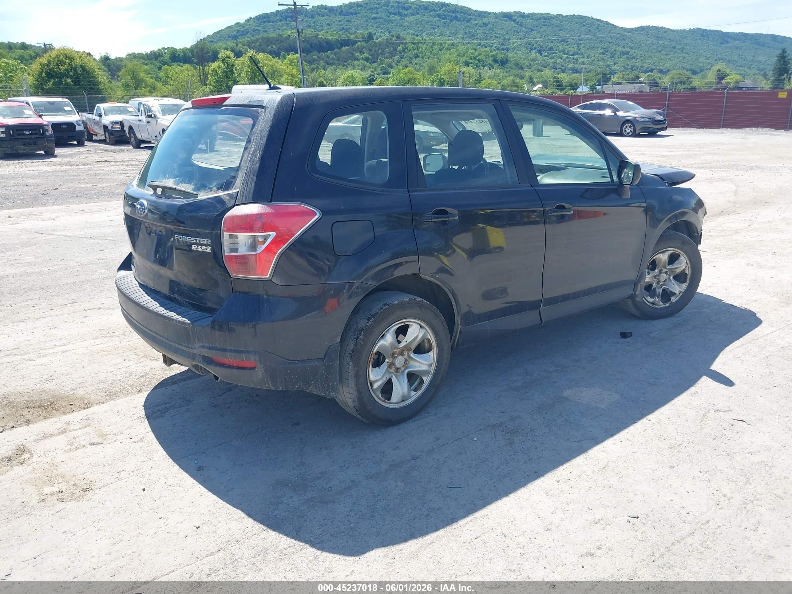 2014 Subaru Forester 2.5i Black vin: JF2SJAAC4EH531300