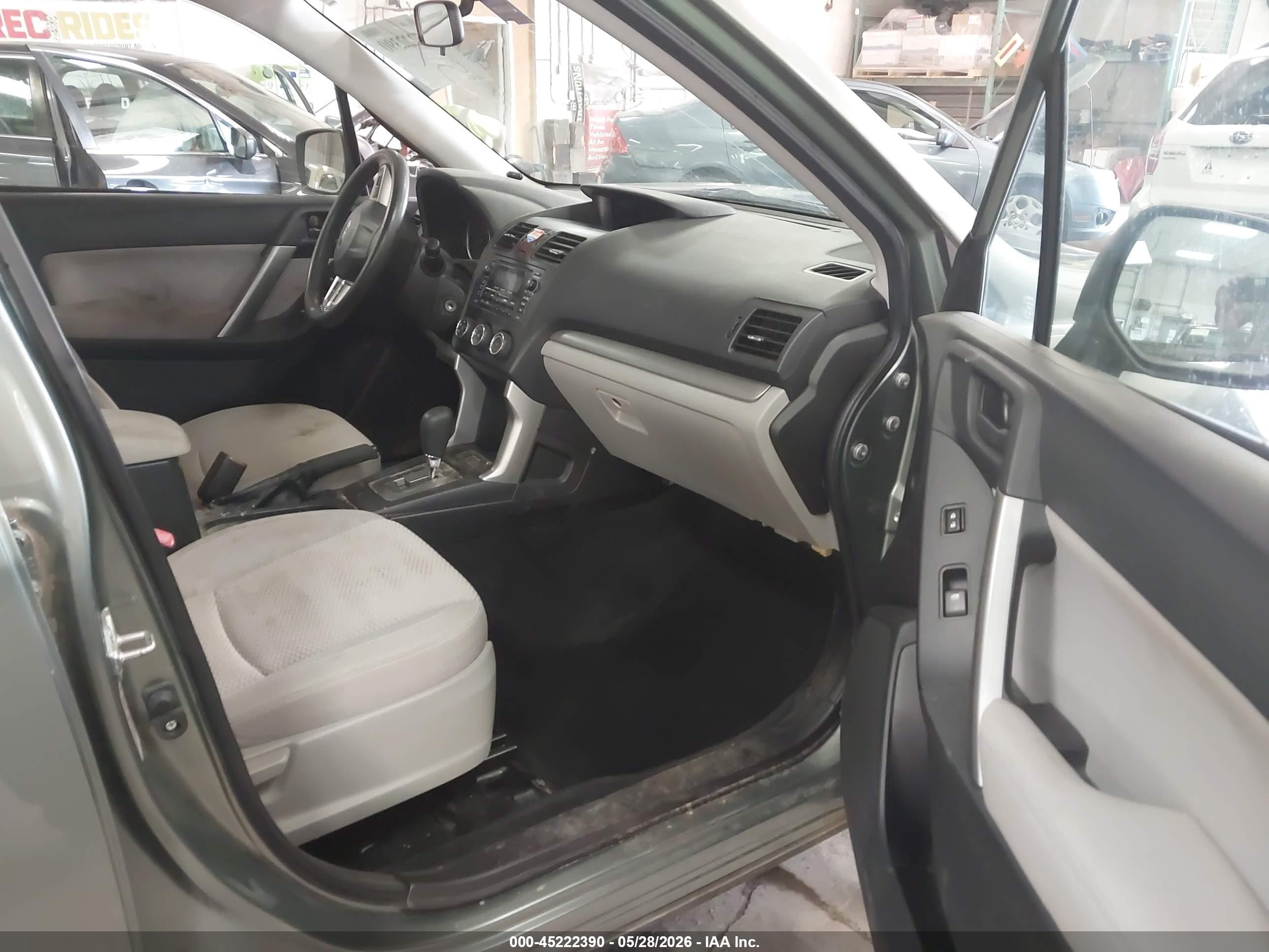 2014 Subaru Forester 2.5i Зеленый vin: JF2SJAAC5EH427656