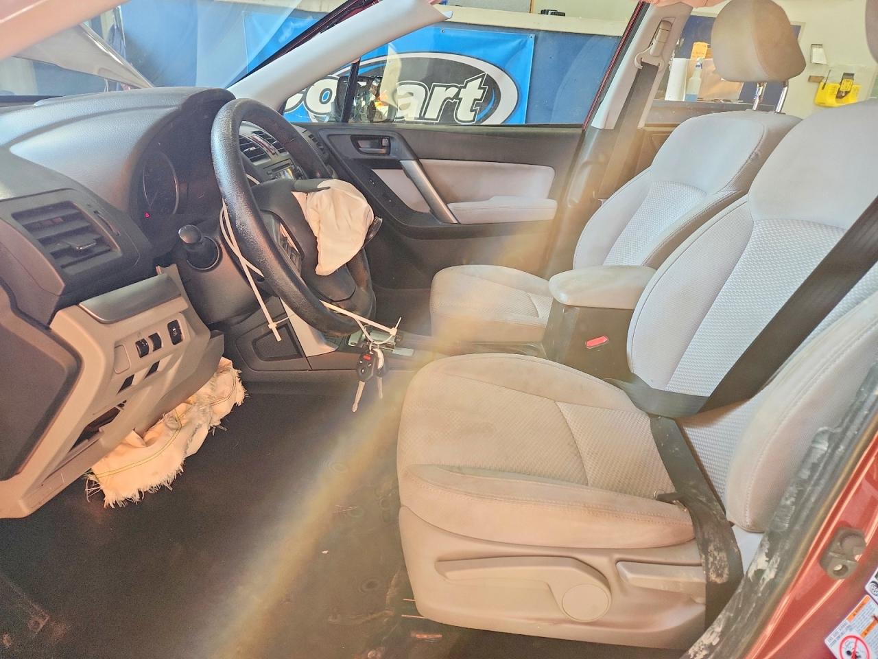 2014 Subaru Forester 2.5i Red vin: JF2SJAAC5EH512061