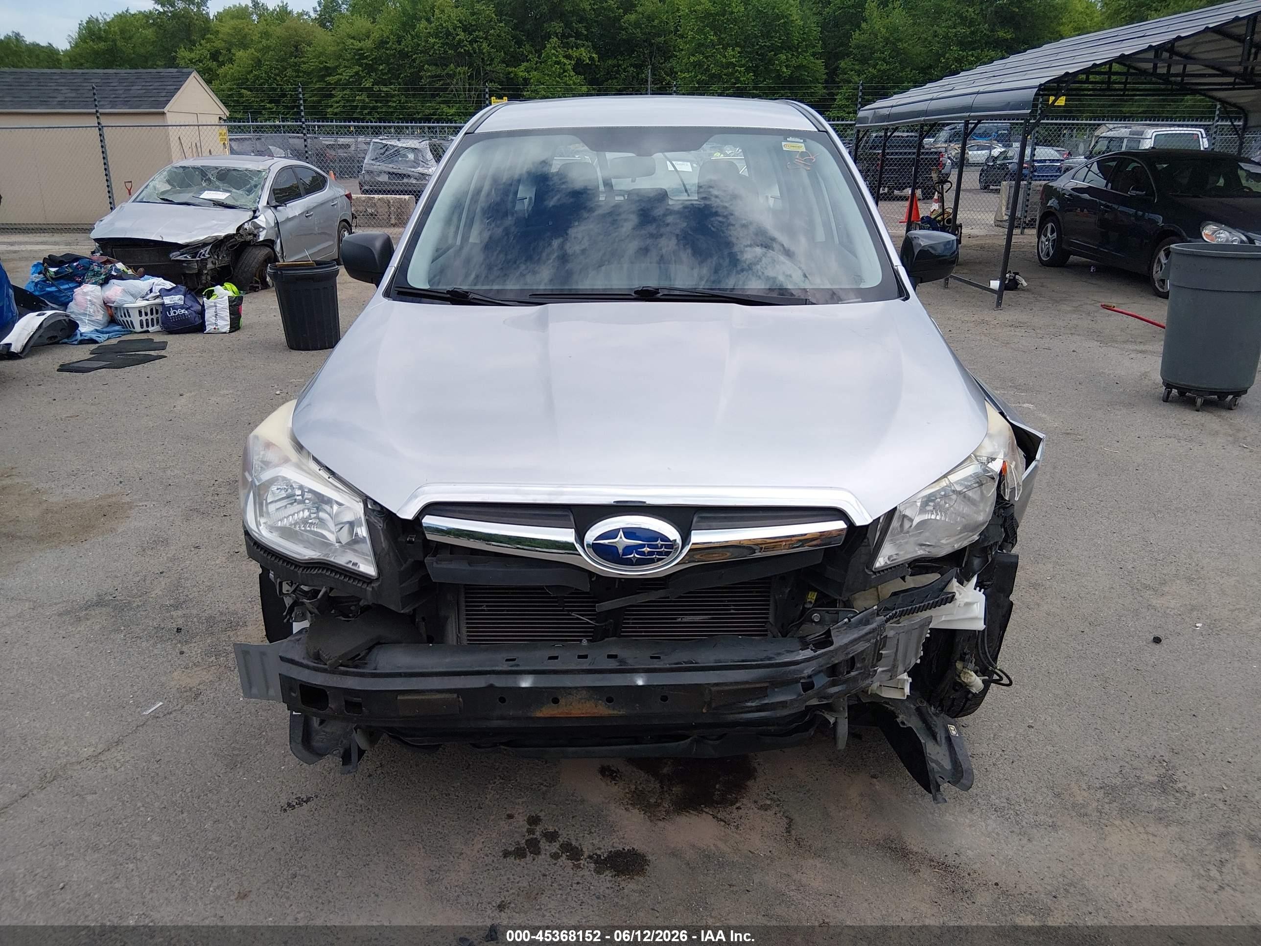 2014 Subaru Forester 2.5i Silver vin: JF2SJAAC5EH528132