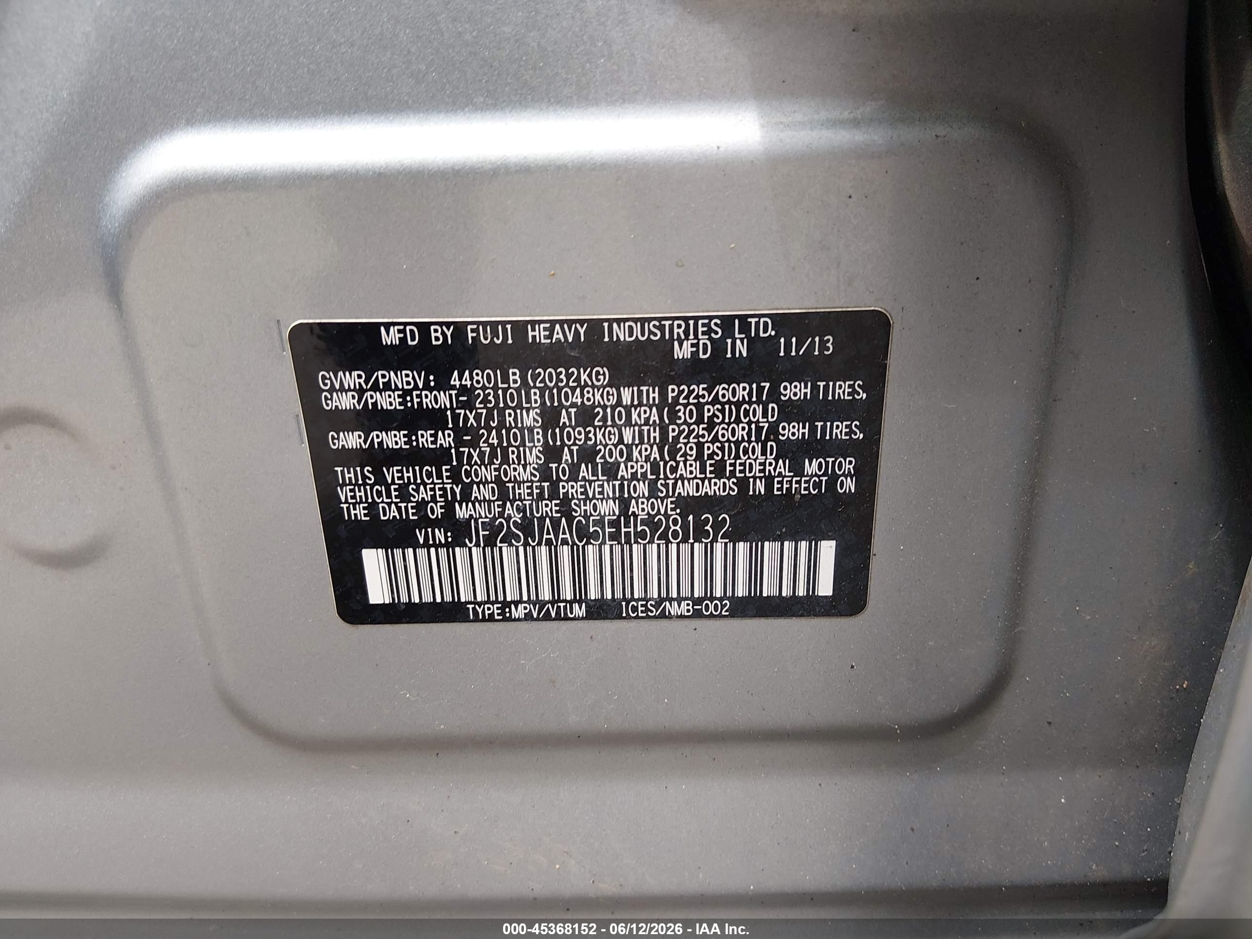 2014 Subaru Forester 2.5i Silver vin: JF2SJAAC5EH528132