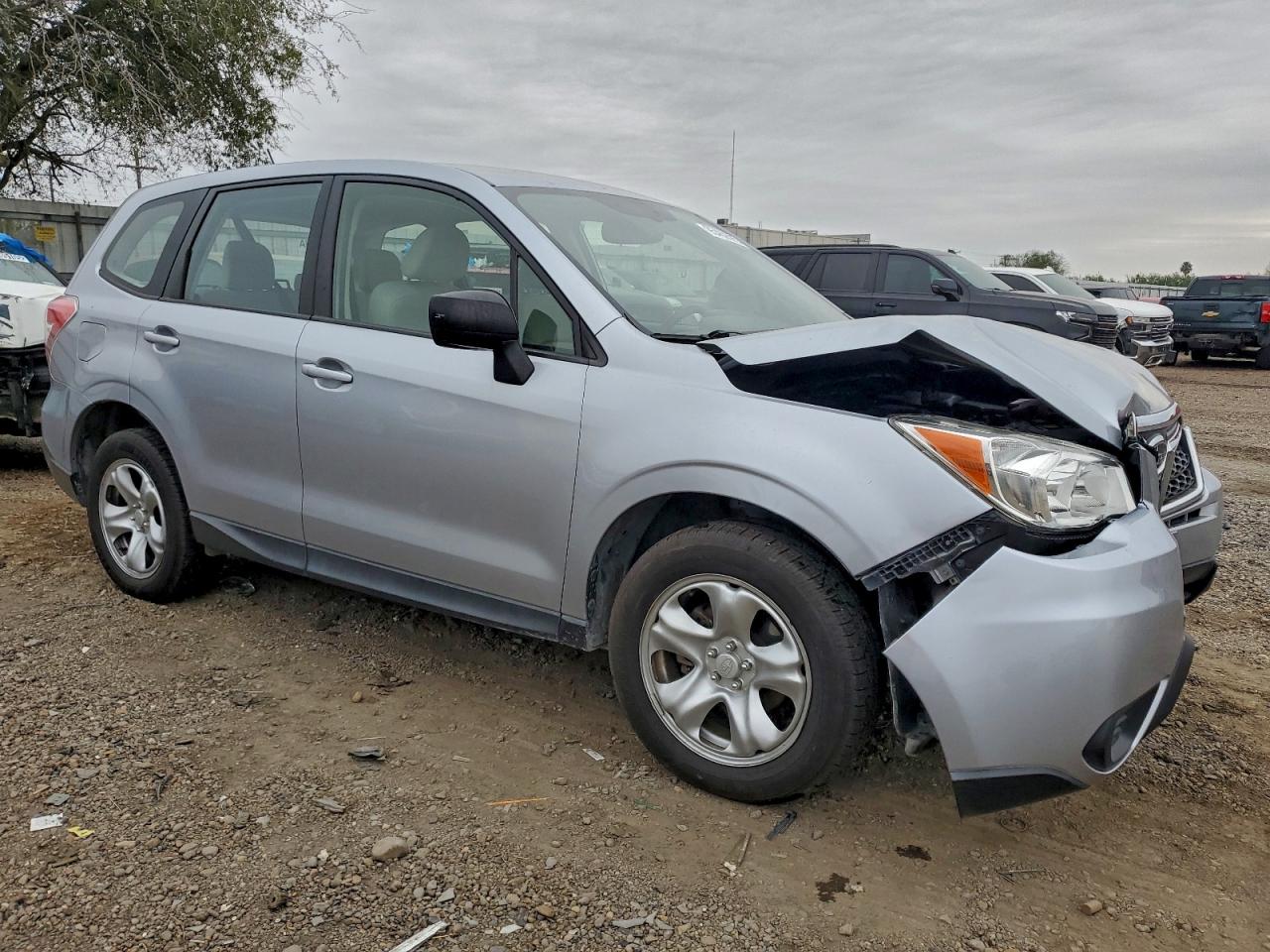 2014 Subaru Forester 2.5i Silver vin: JF2SJAAC6EH480267
