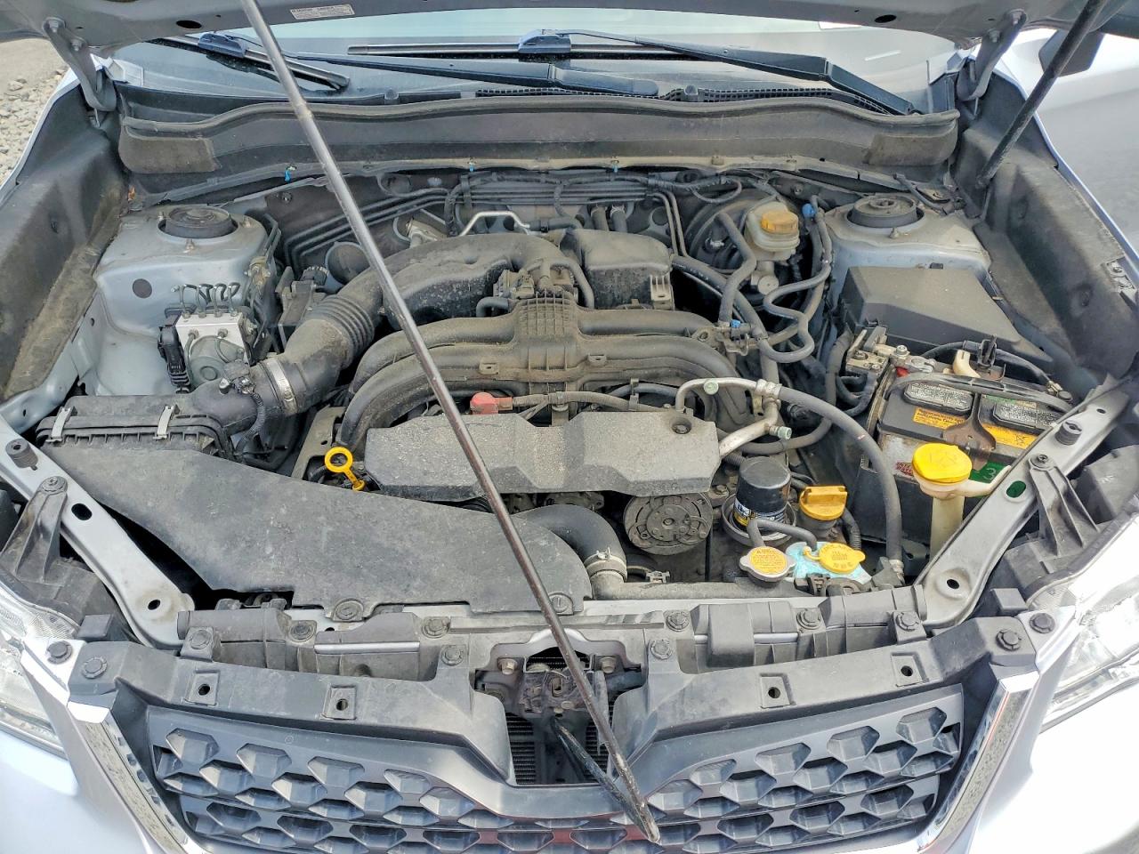 2014 Subaru Forester 2.5i Silver vin: JF2SJAAC6EH486148