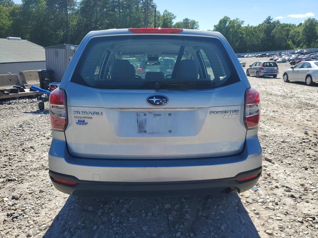 2014 Subaru Forester 2.5i Silver vin: JF2SJAAC6EH507385
