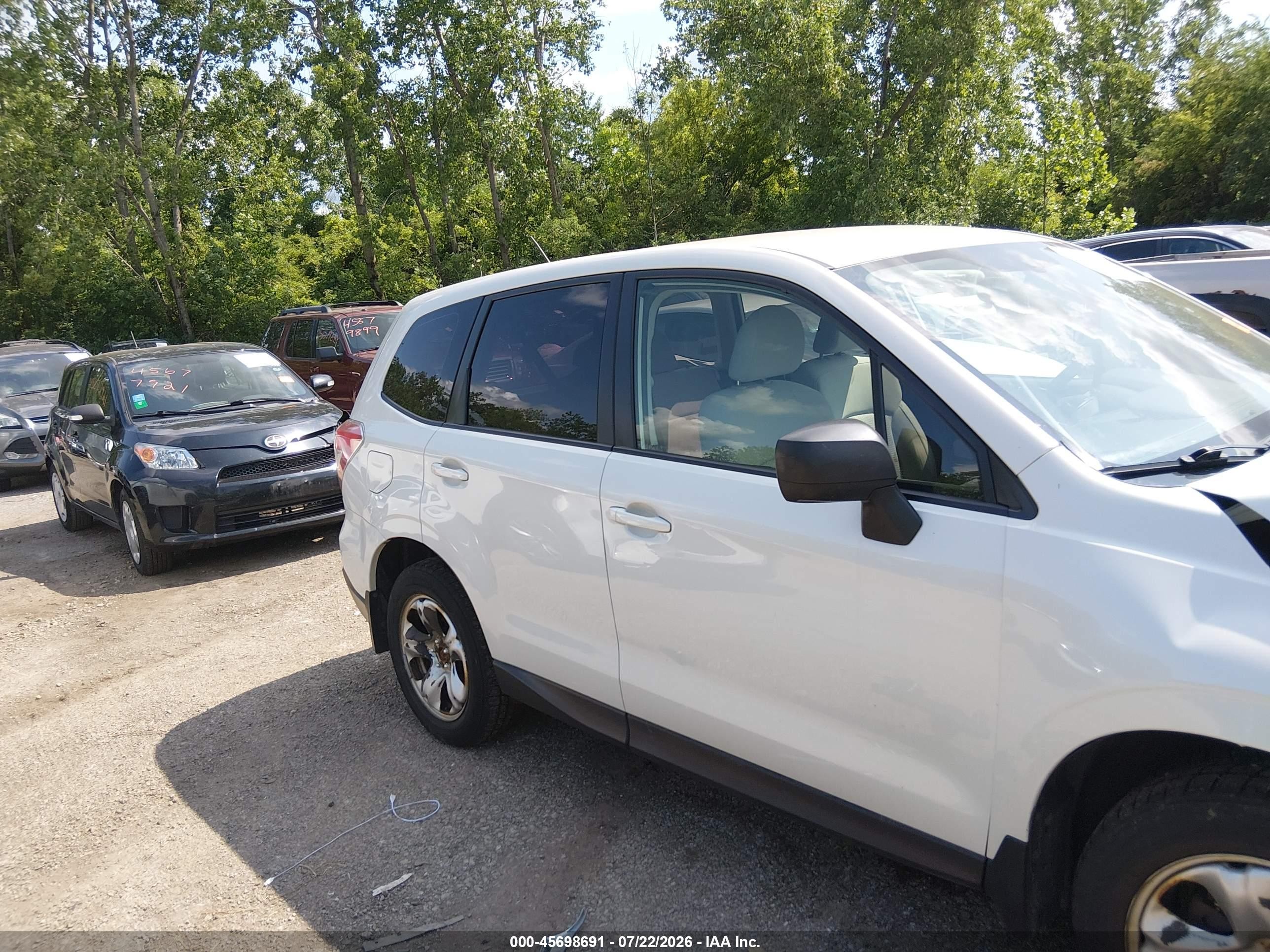 2015 Subaru Forester 2.5i White vin: JF2SJAAC6FH818655