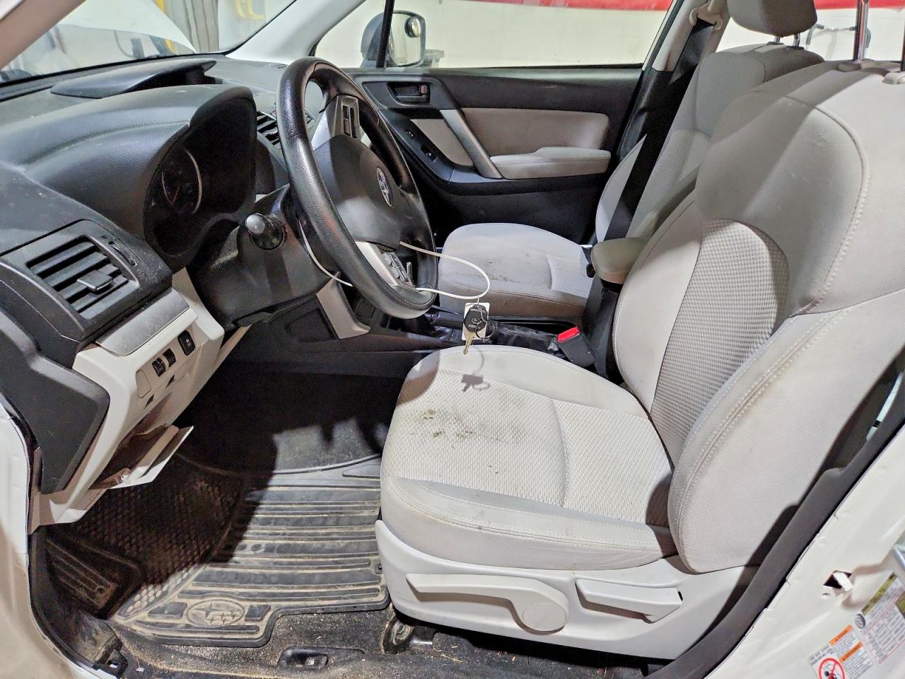 2014 Subaru Forester 2.5i White vin: JF2SJAAC7EG426692