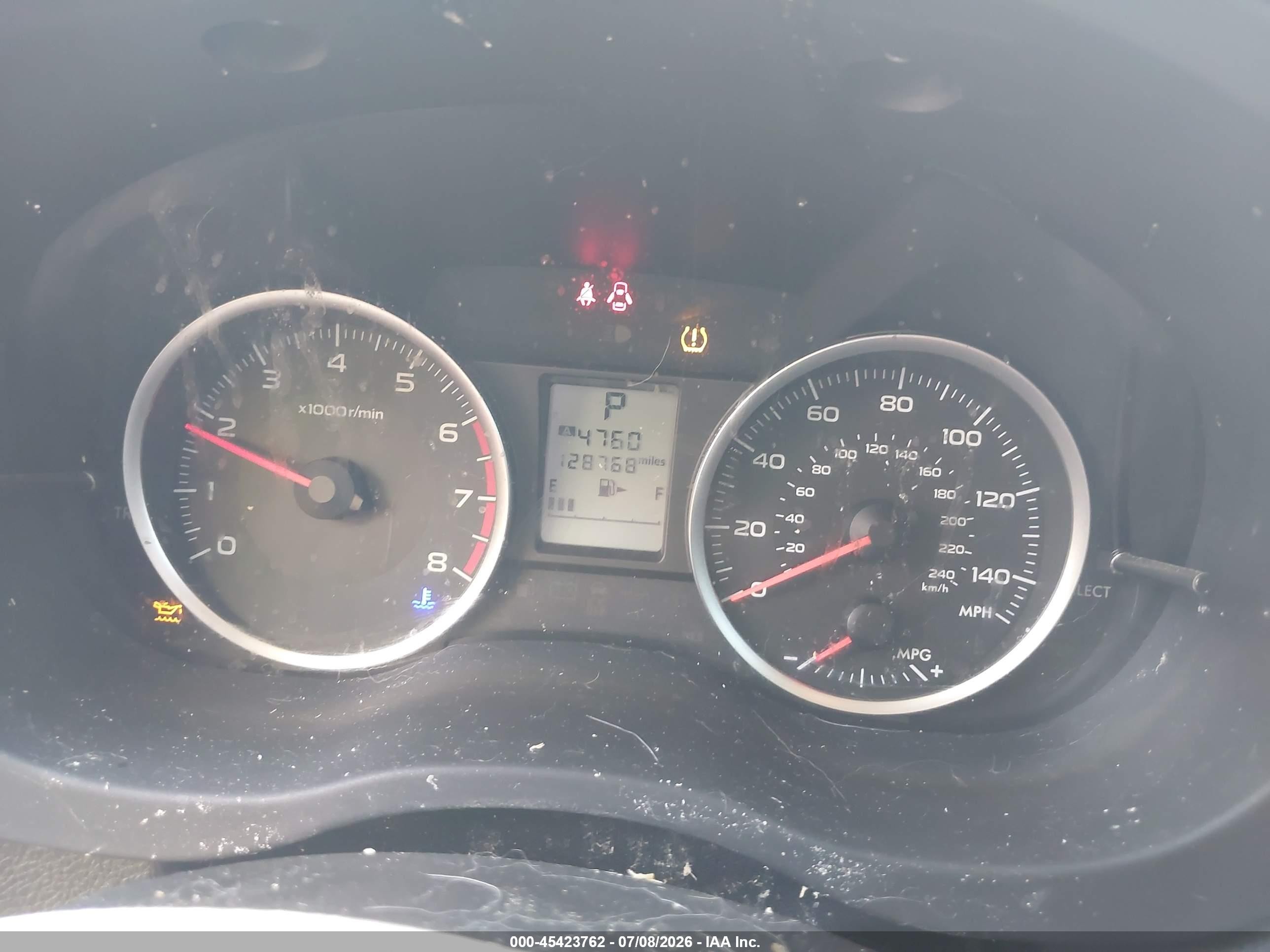 2014 Subaru Forester 2.5i Silver vin: JF2SJAAC7EH422099