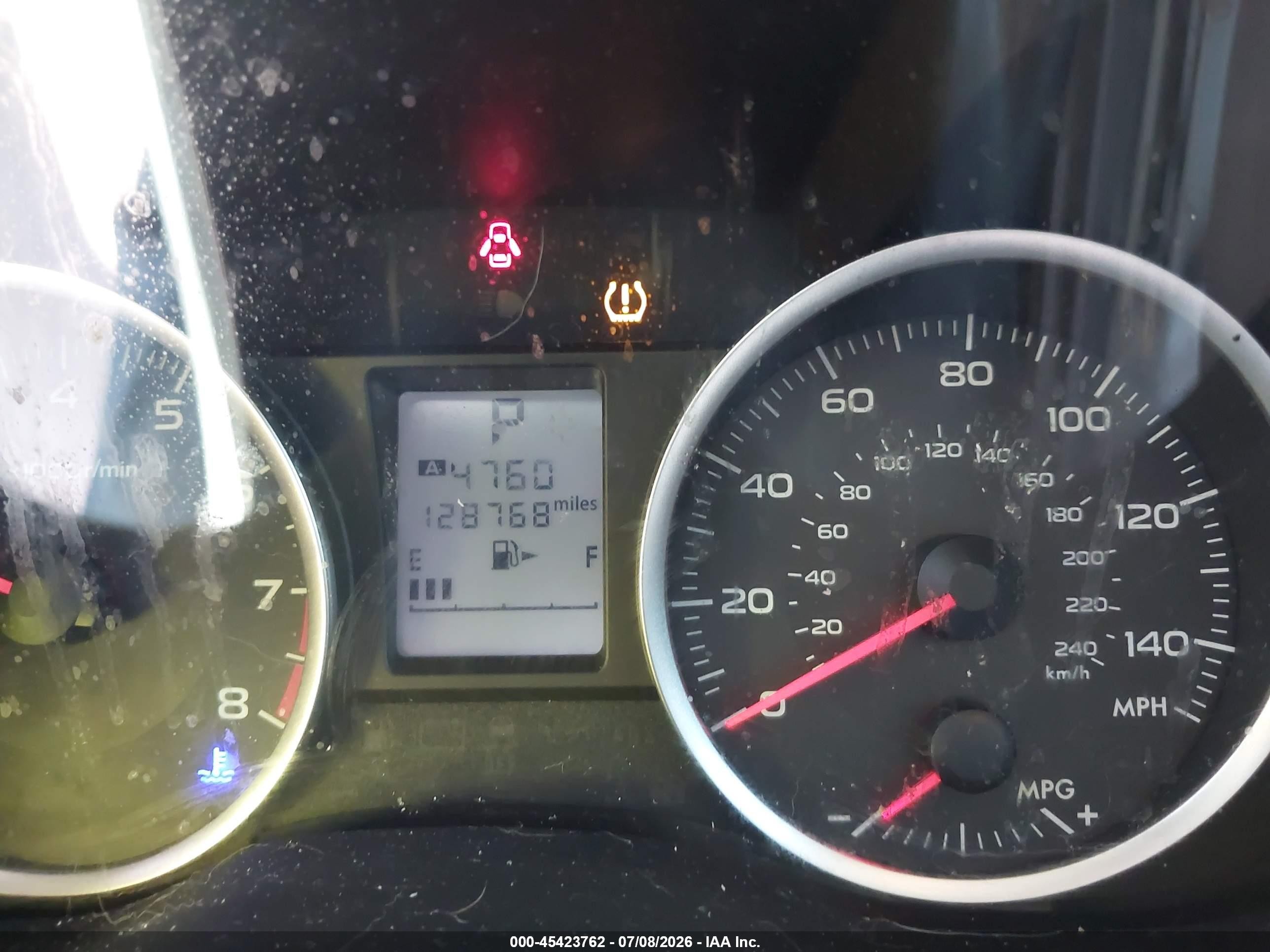 2014 Subaru Forester 2.5i Silver vin: JF2SJAAC7EH422099