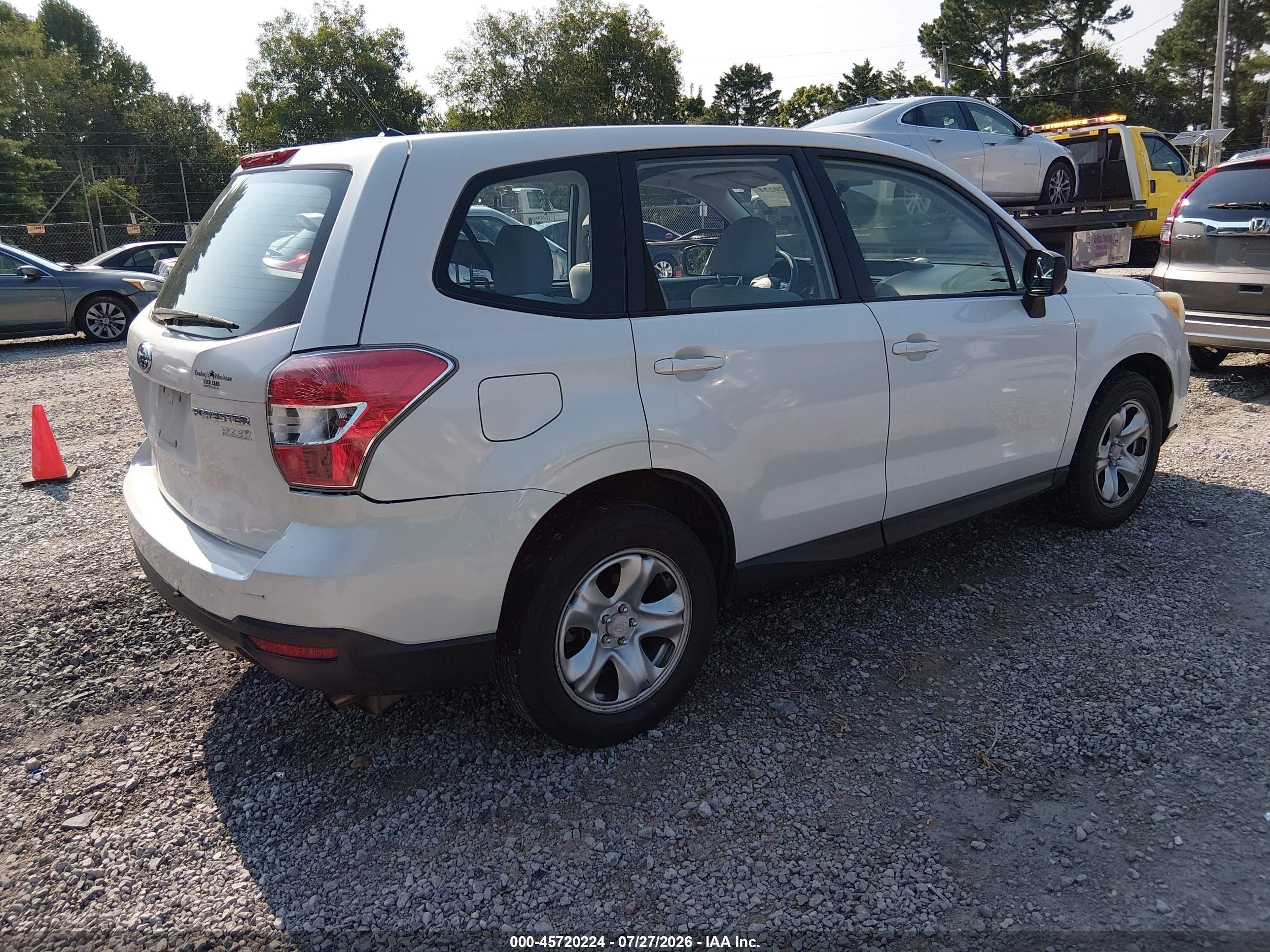 2014 Subaru Forester 2.5i White vin: JF2SJAAC7EH428095