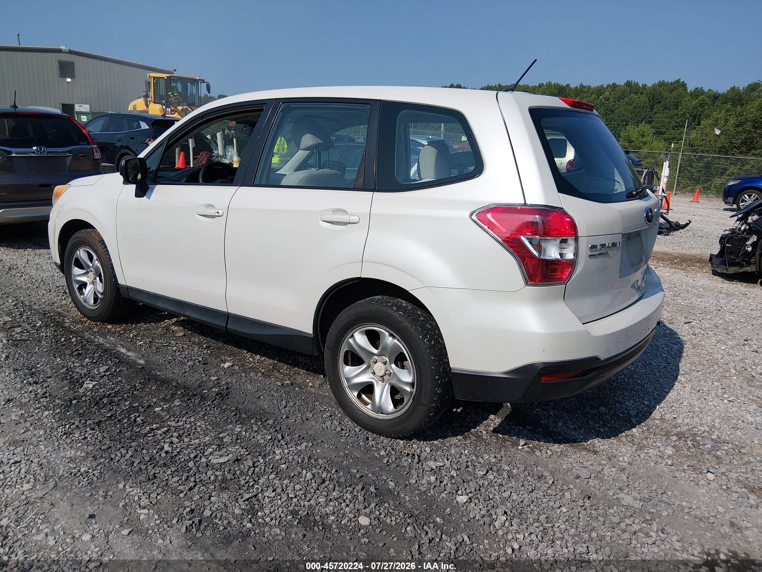 2014 Subaru Forester 2.5i White vin: JF2SJAAC7EH428095