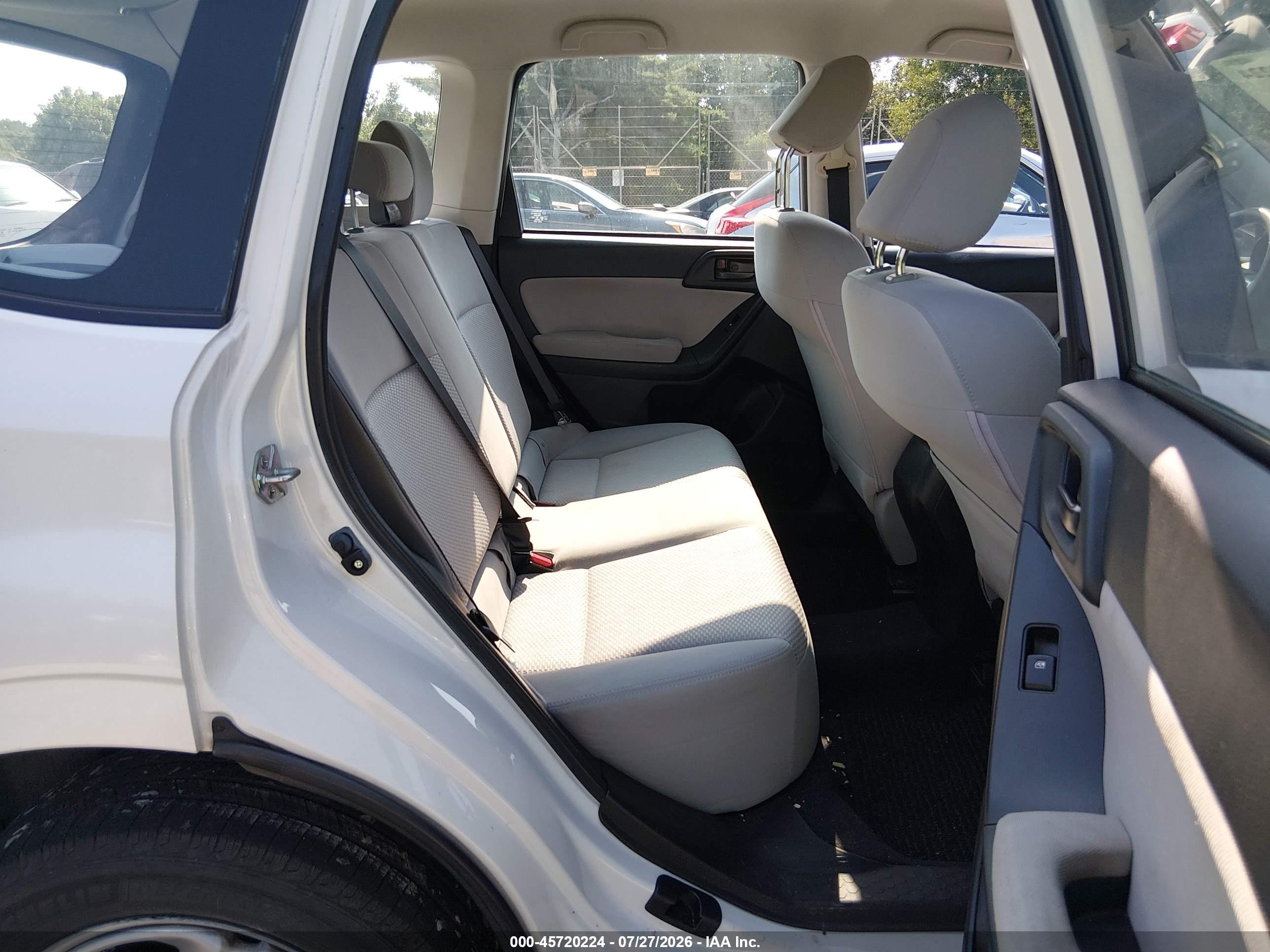 2014 Subaru Forester 2.5i White vin: JF2SJAAC7EH428095