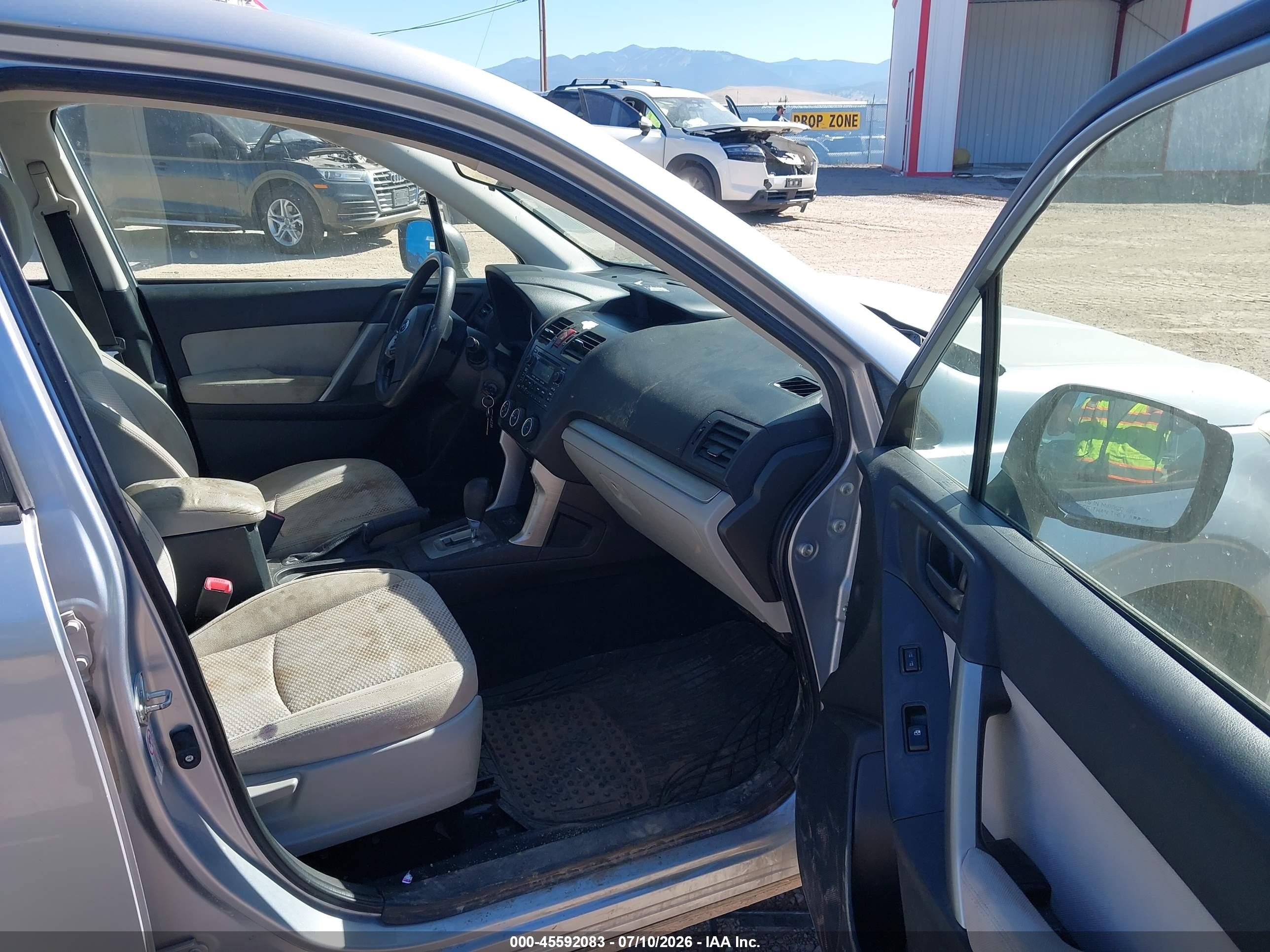 2014 Subaru Forester 2.5i Silver vin: JF2SJAAC7EH436617
