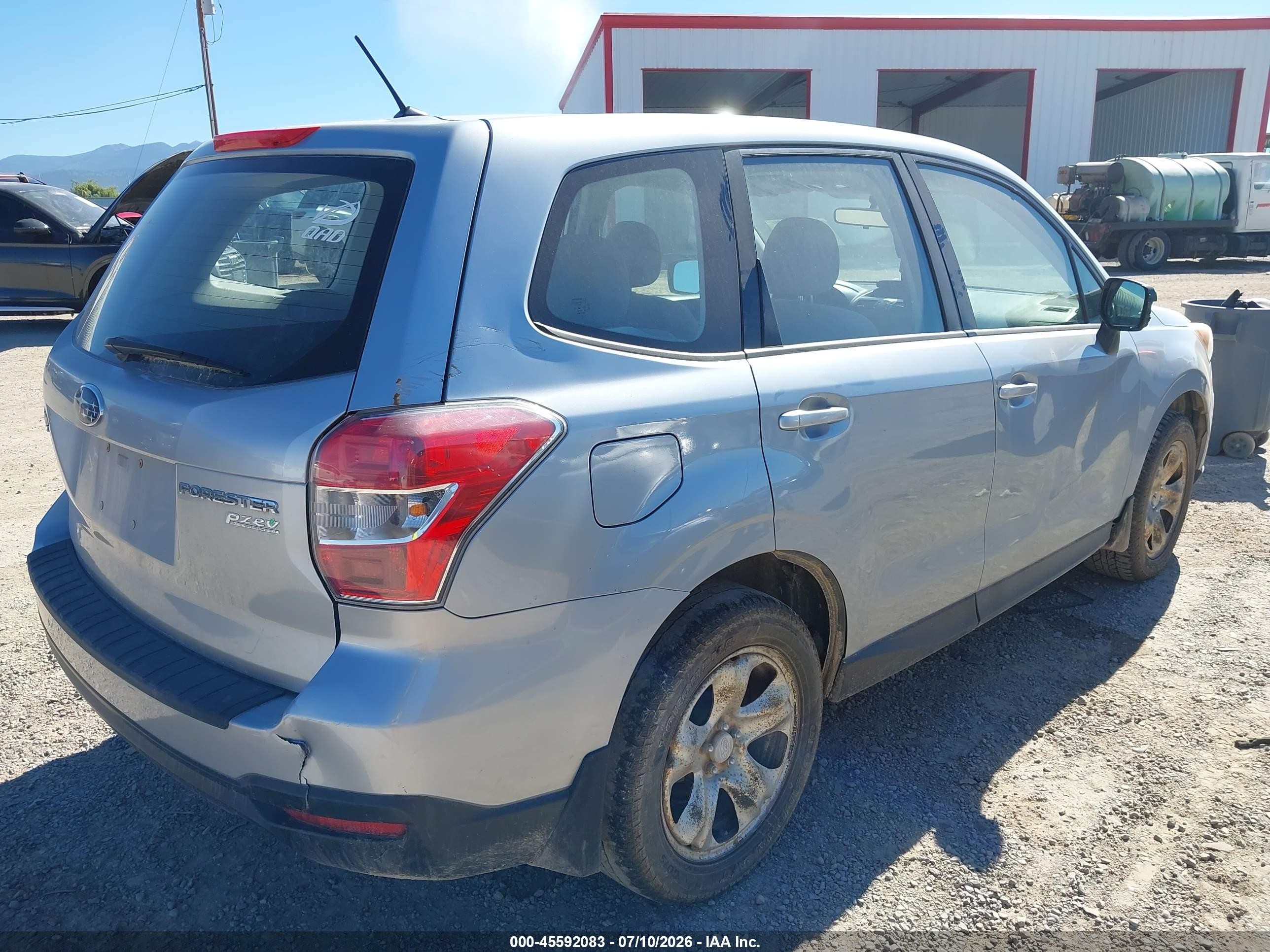2014 Subaru Forester 2.5i Silver vin: JF2SJAAC7EH436617