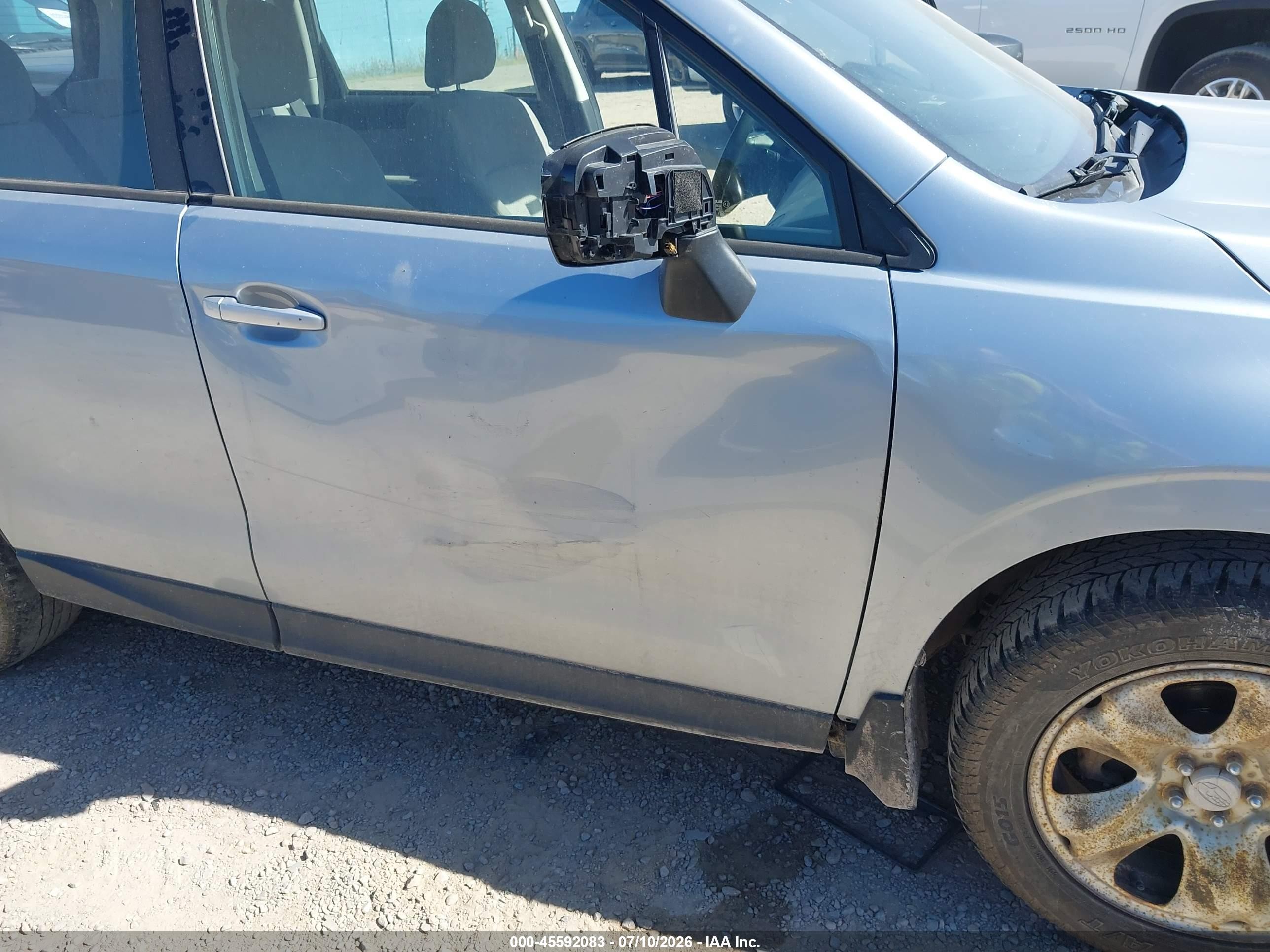 2014 Subaru Forester 2.5i Silver vin: JF2SJAAC7EH436617