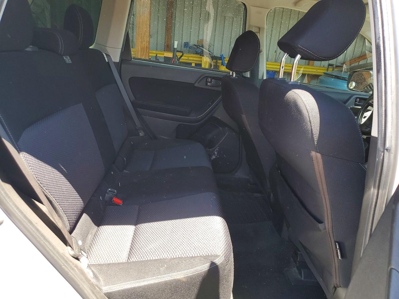 2014 Subaru Forester 2.5i Silver vin: JF2SJAAC7EH464305