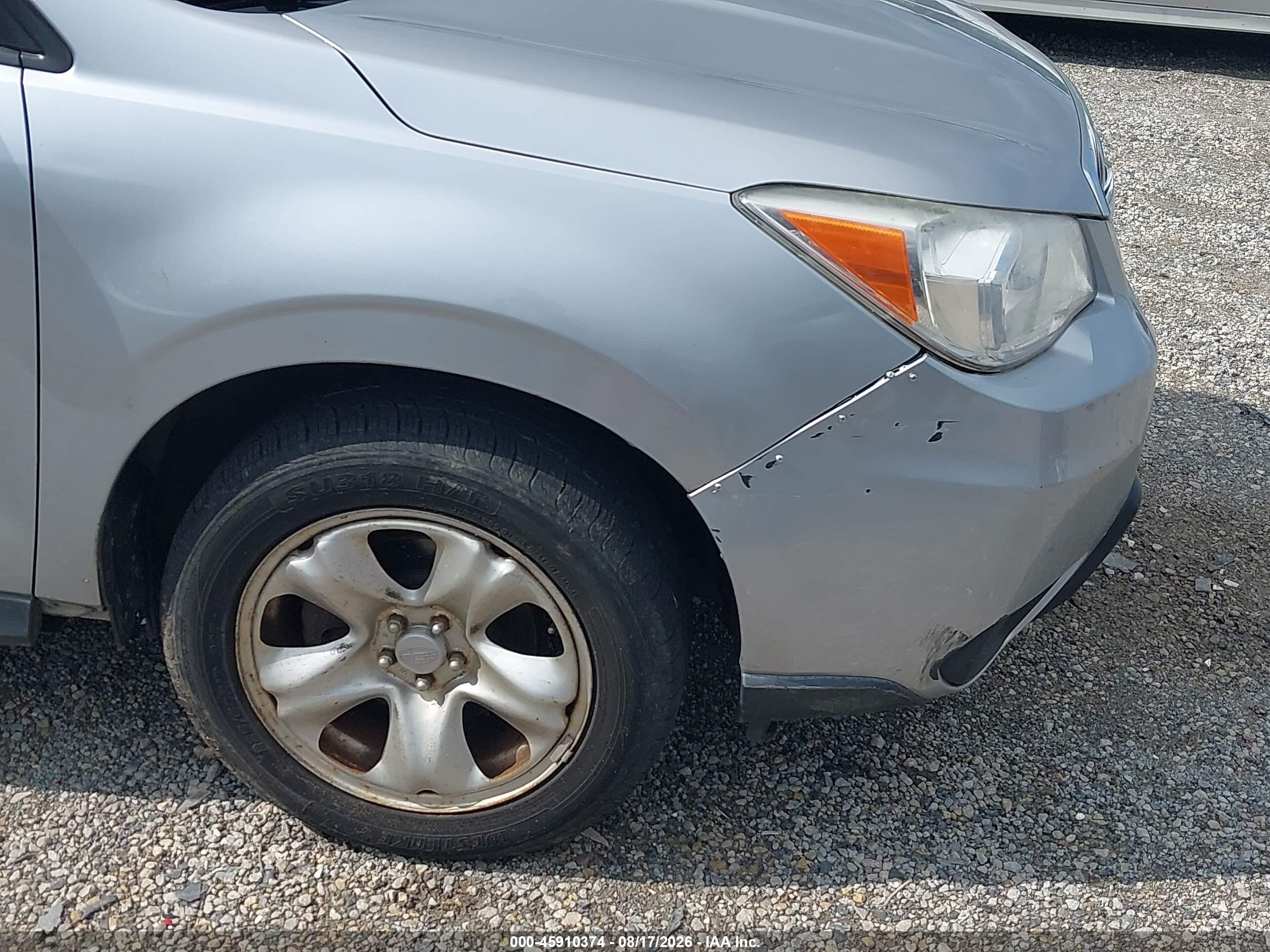 2014 Subaru Forester 2.5i Silver vin: JF2SJAAC7EH486241