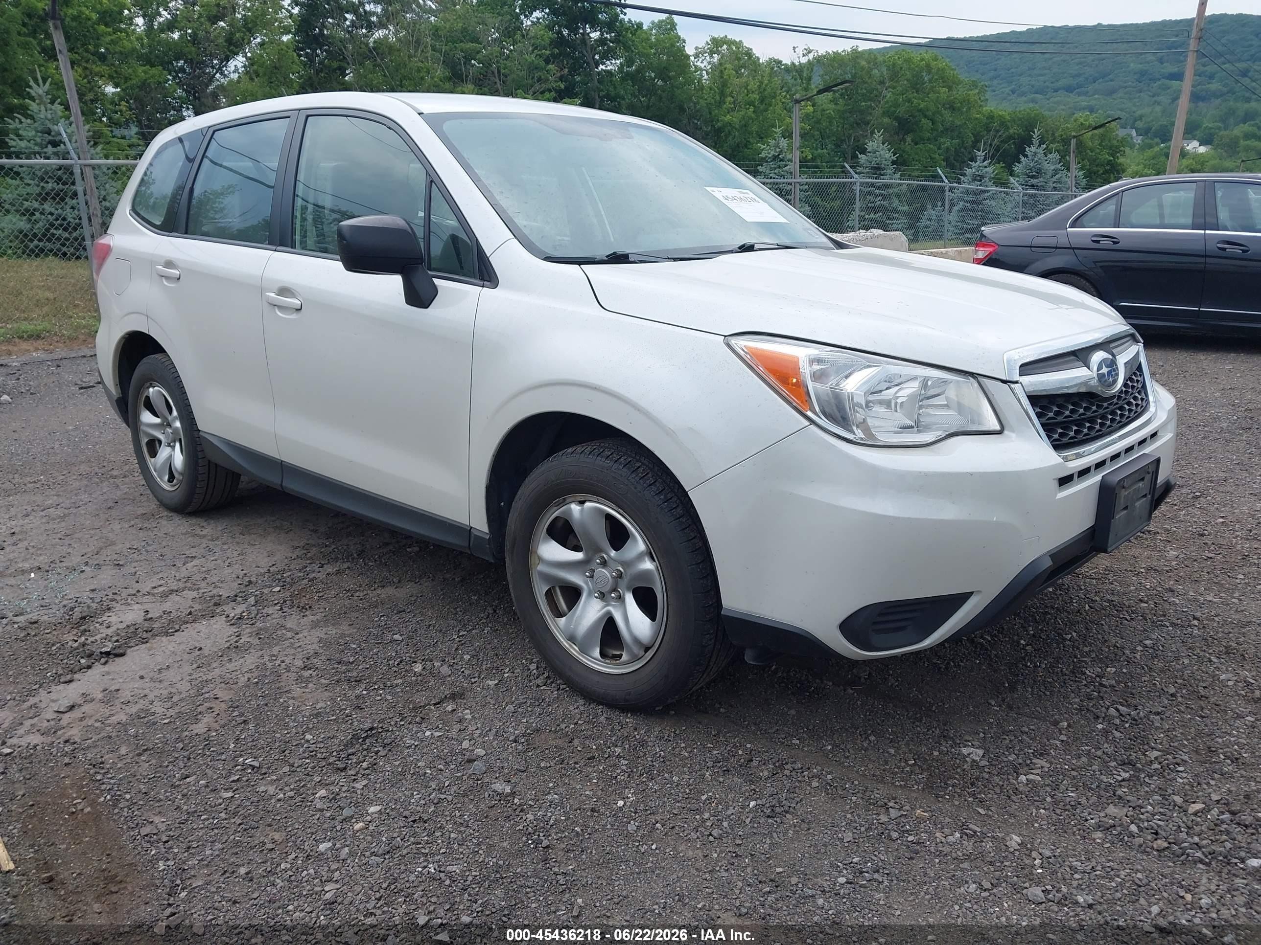 2014 Subaru Forester 2.5i White vin: JF2SJAAC7EH508089