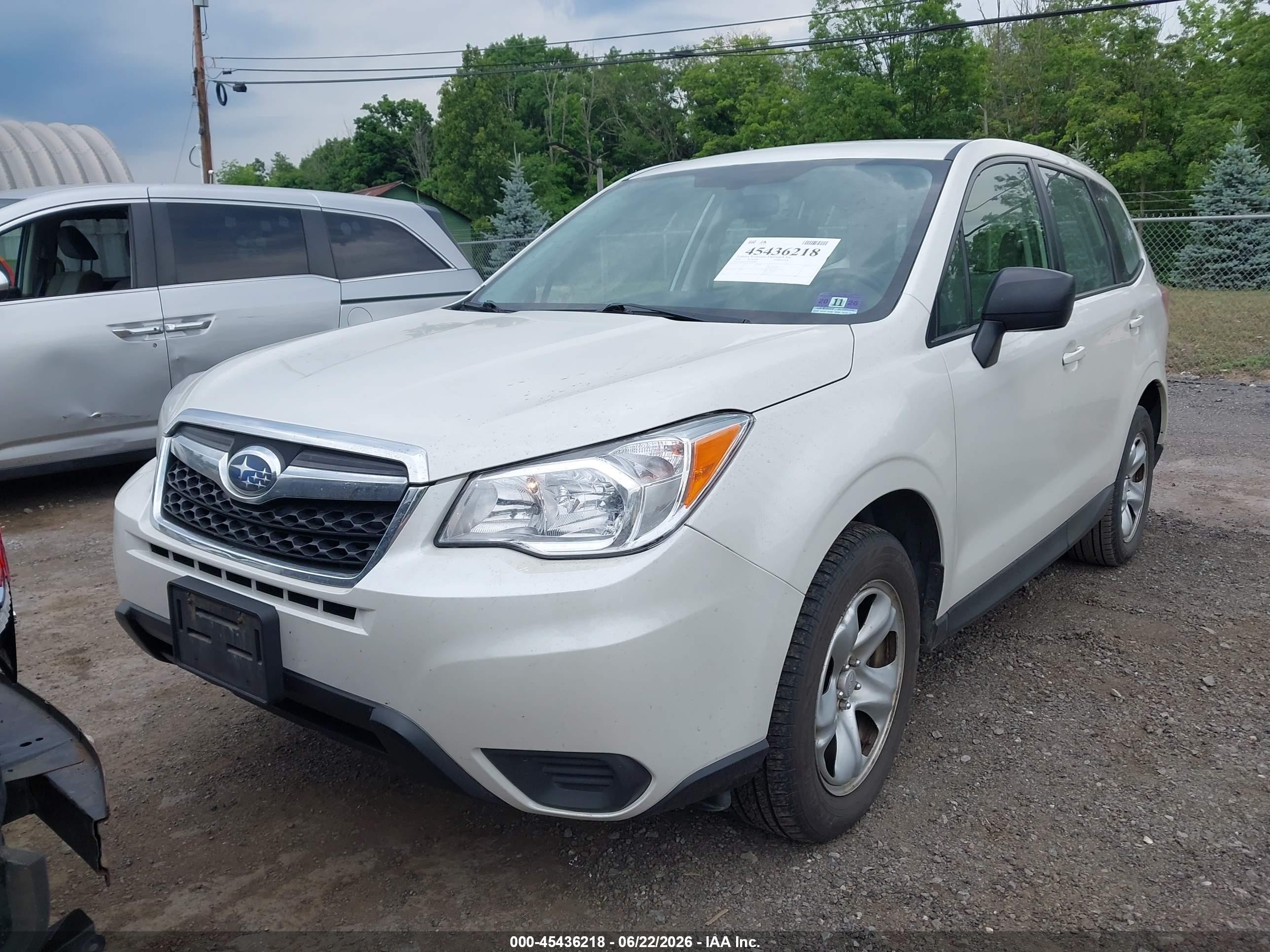 2014 Subaru Forester 2.5i White vin: JF2SJAAC7EH508089
