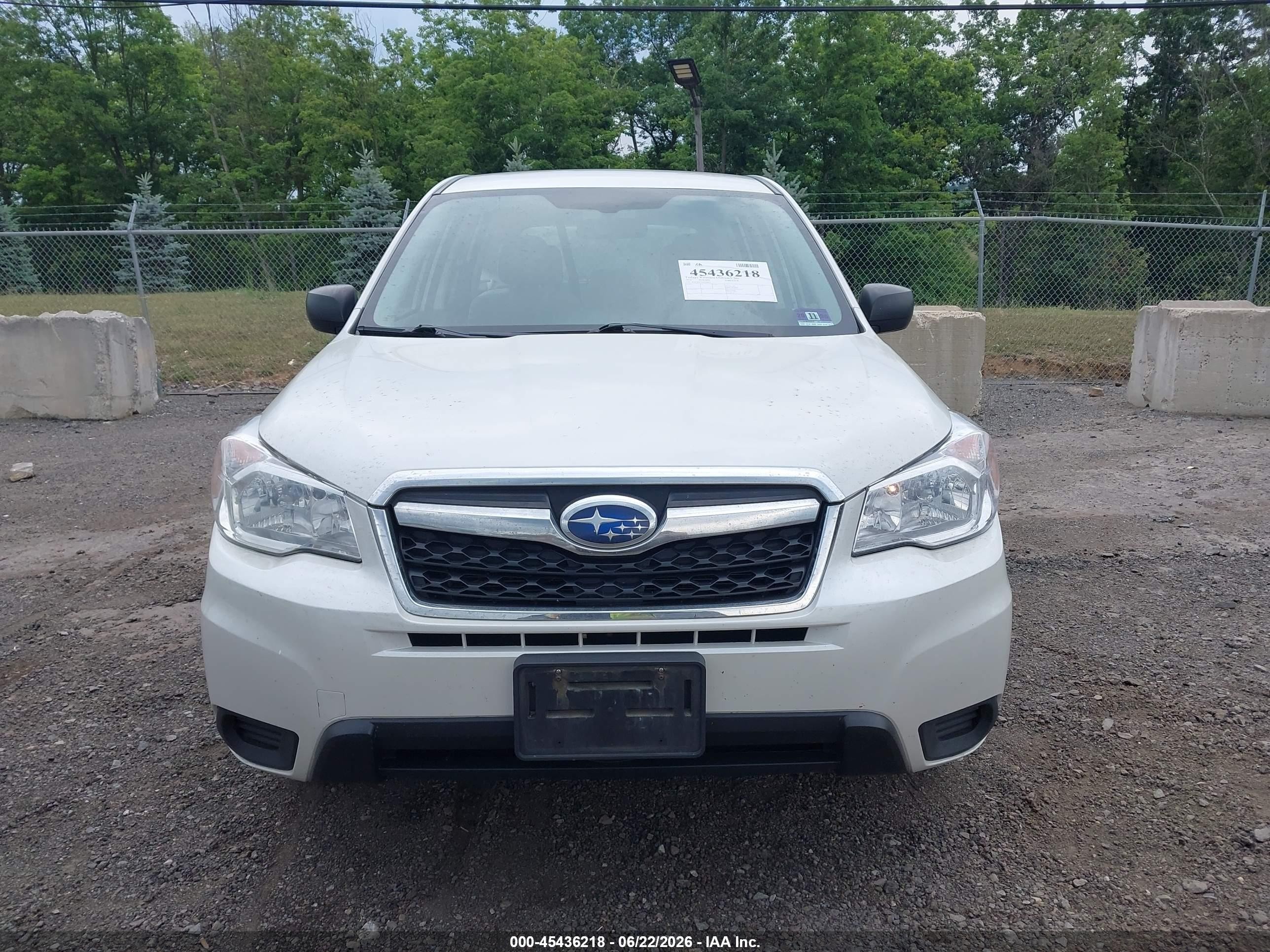 2014 Subaru Forester 2.5i White vin: JF2SJAAC7EH508089