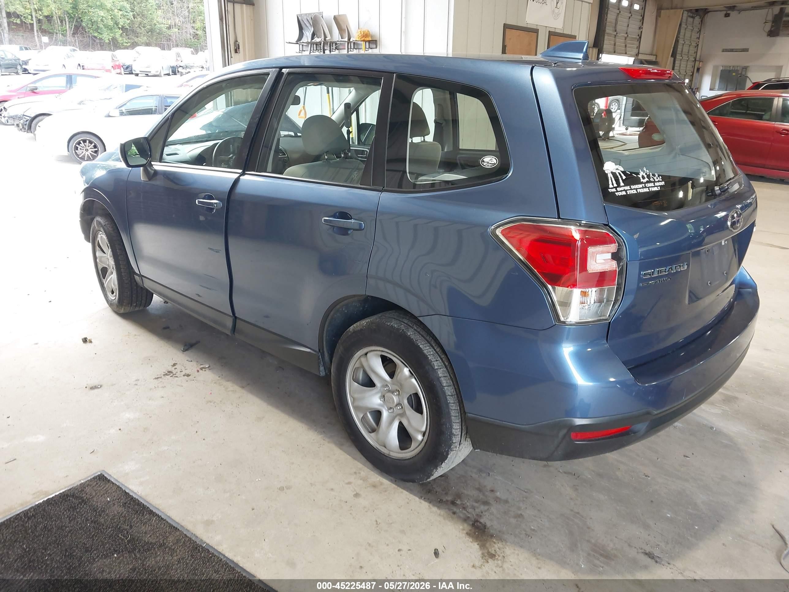 2018 Subaru Forester 2.5i Синий vin: JF2SJAAC7JG606801