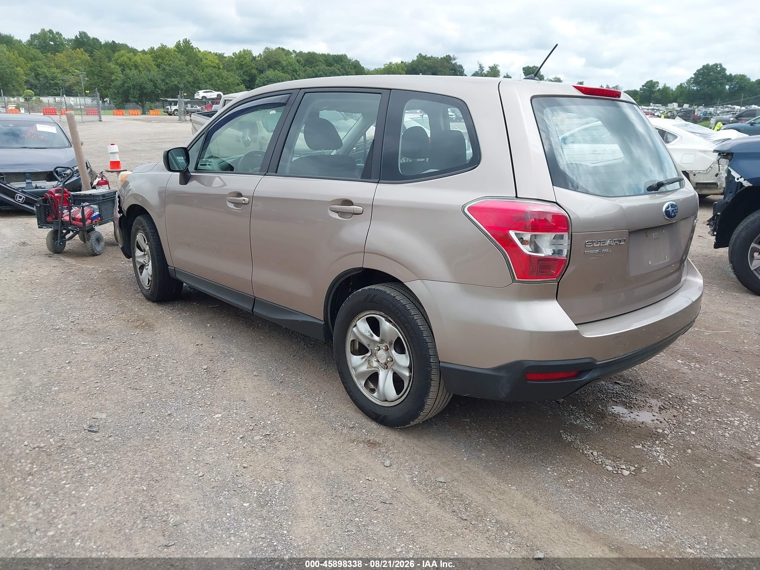 2014 Subaru Forester 2.5i Beige vin: JF2SJAAC8EG415409