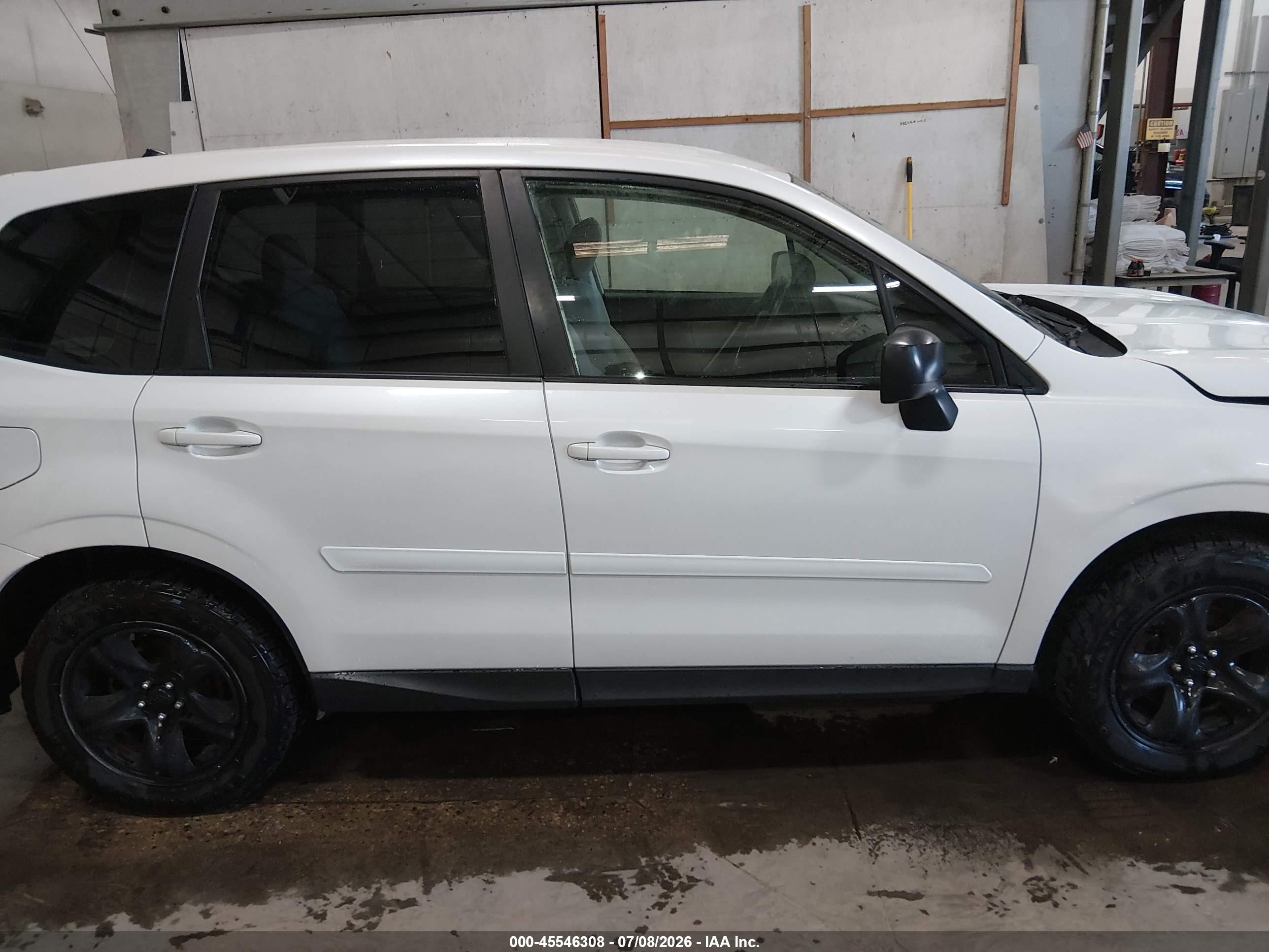 2014 Subaru Forester 2.5i White vin: JF2SJAAC8EH423004