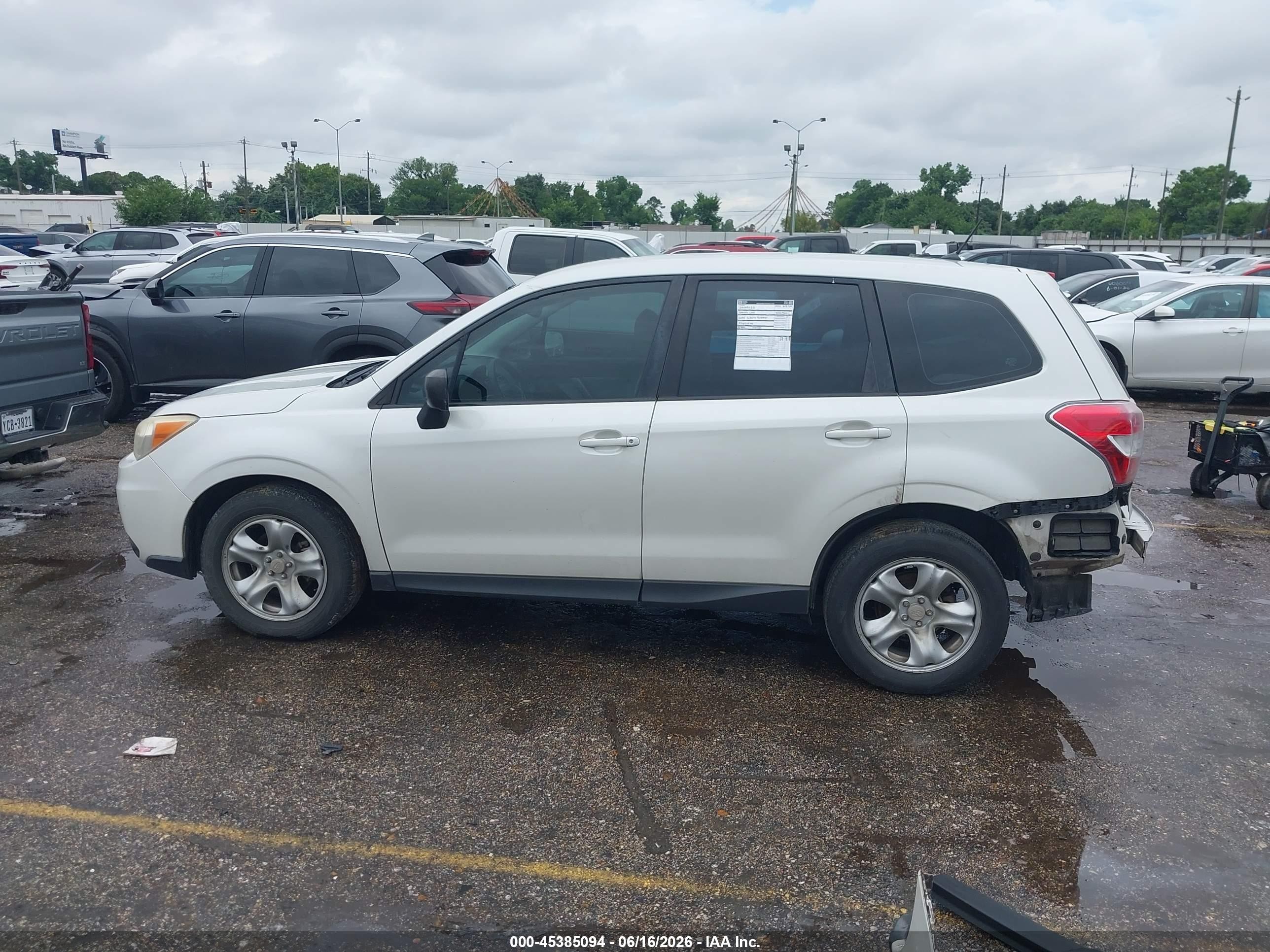 2014 Subaru Forester 2.5i White vin: JF2SJAAC8EH464992