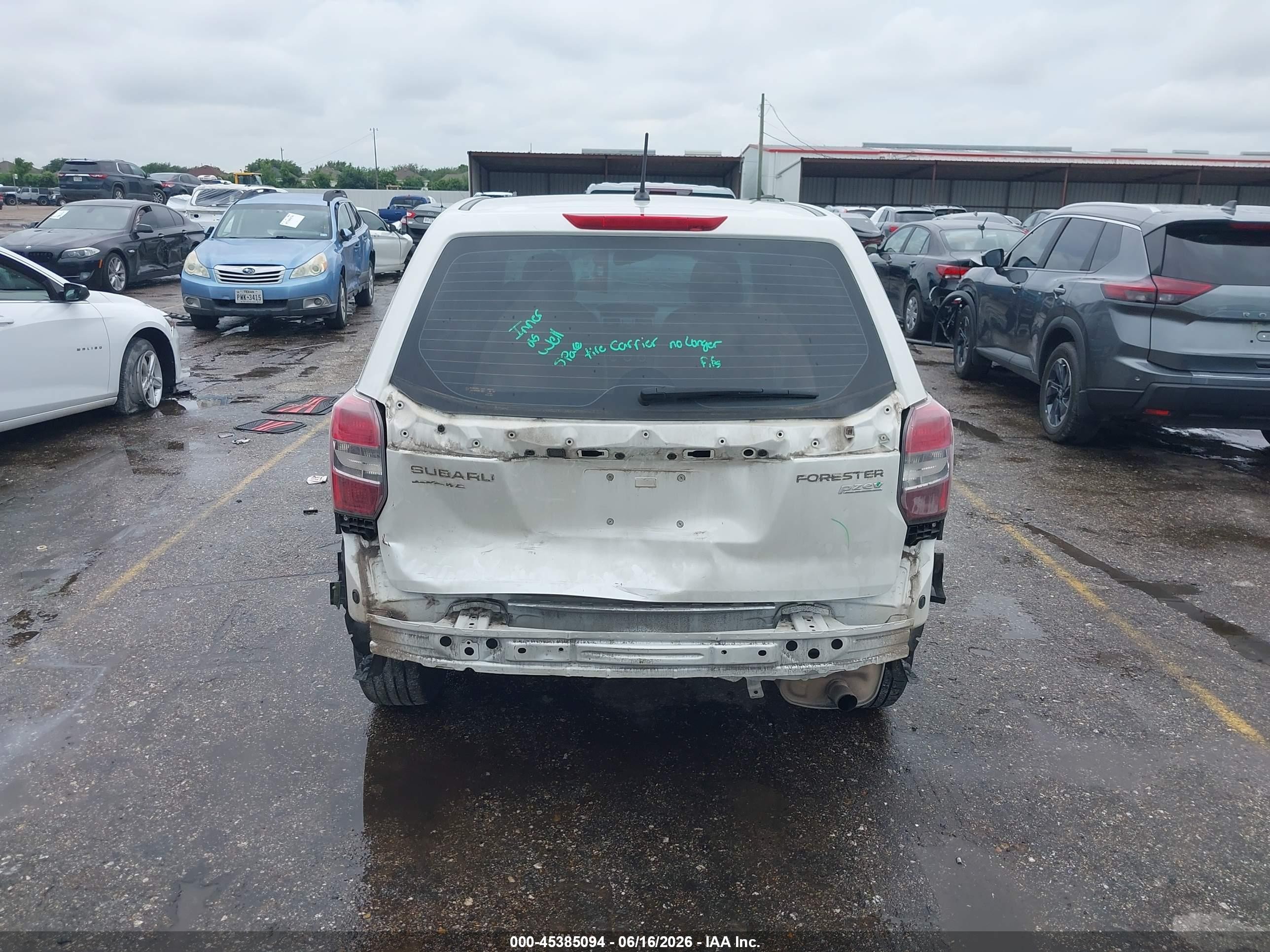 2014 Subaru Forester 2.5i White vin: JF2SJAAC8EH464992