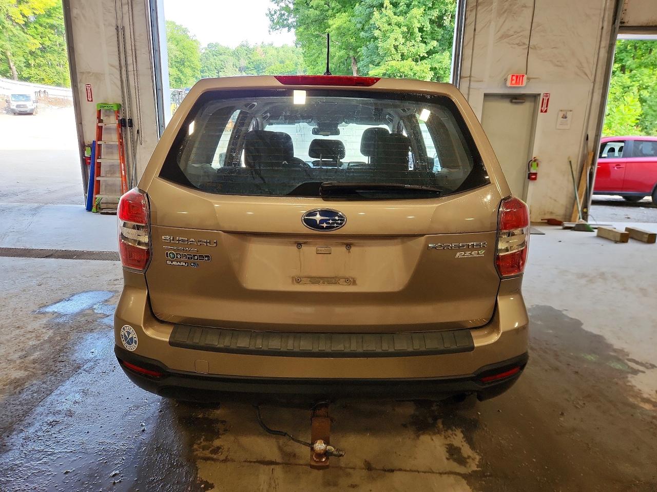 2014 Subaru Forester 2.5i Silver vin: JF2SJAAC8EH487186