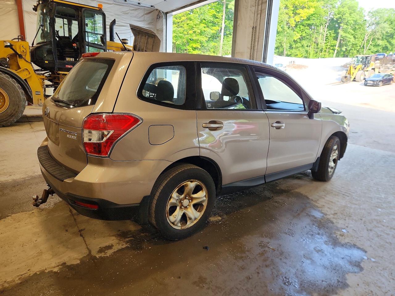 2014 Subaru Forester 2.5i Silver vin: JF2SJAAC8EH487186