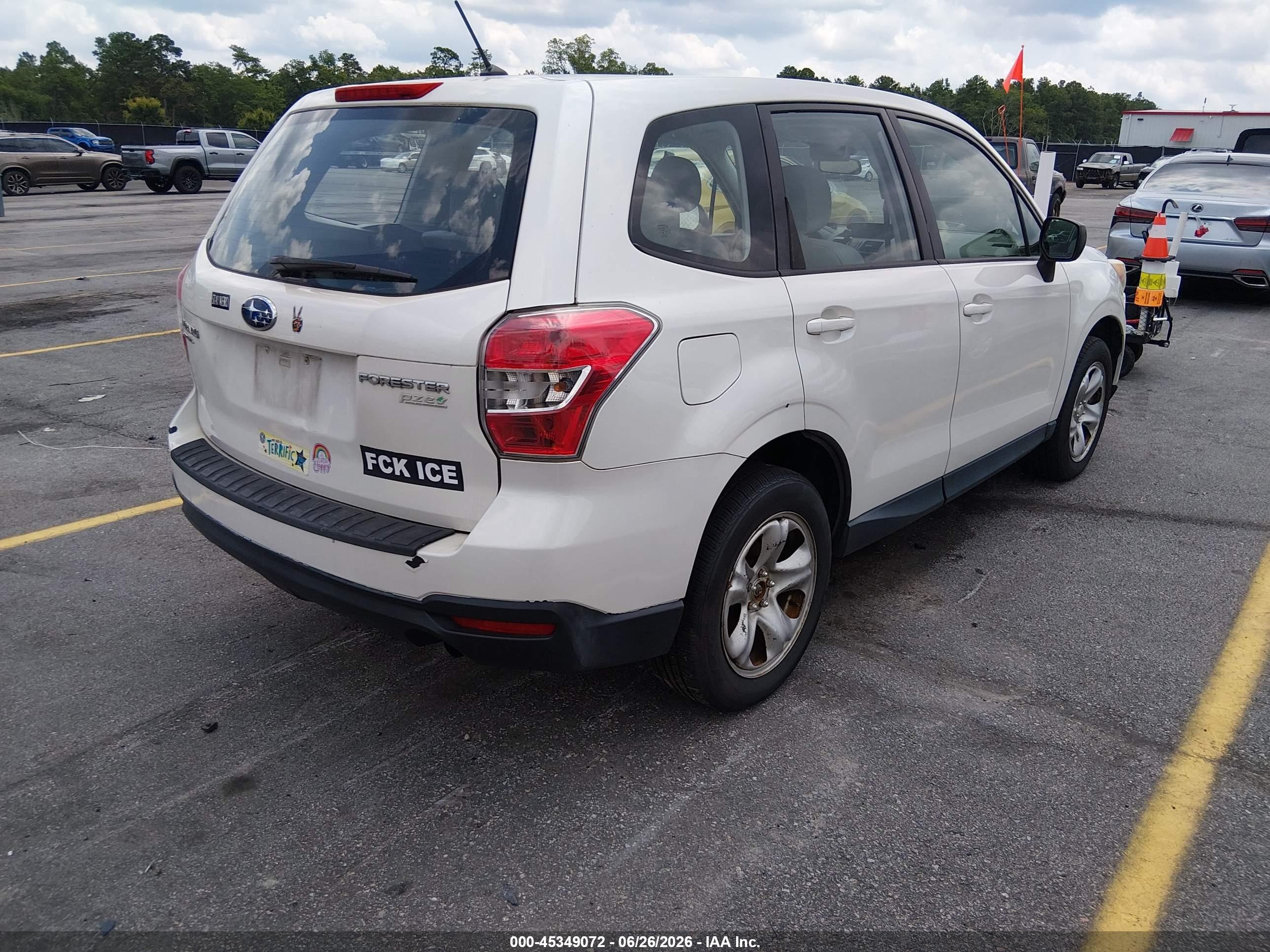 2014 Subaru Forester 2.5i White vin: JF2SJAAC8EH489360