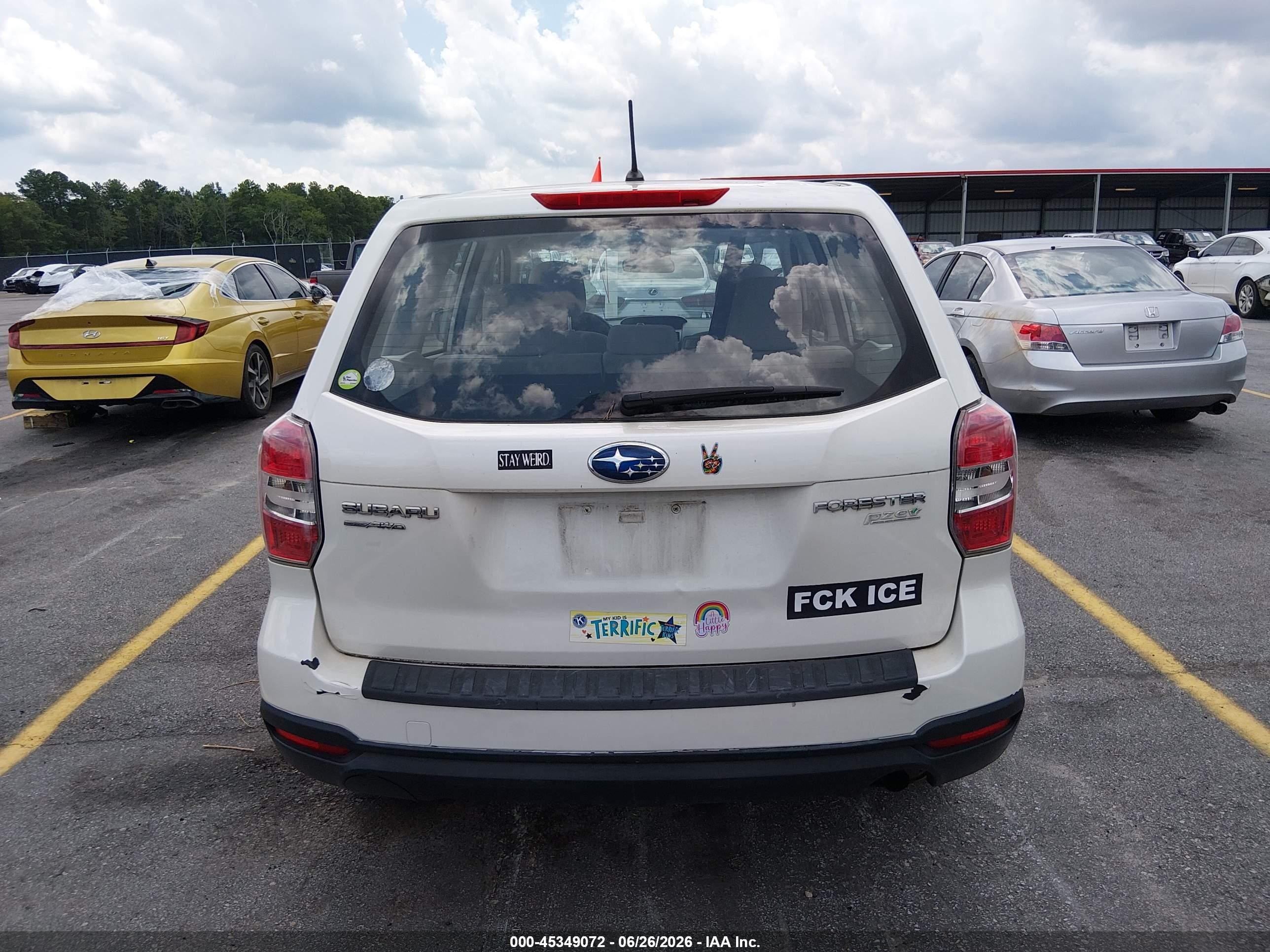 2014 Subaru Forester 2.5i White vin: JF2SJAAC8EH489360
