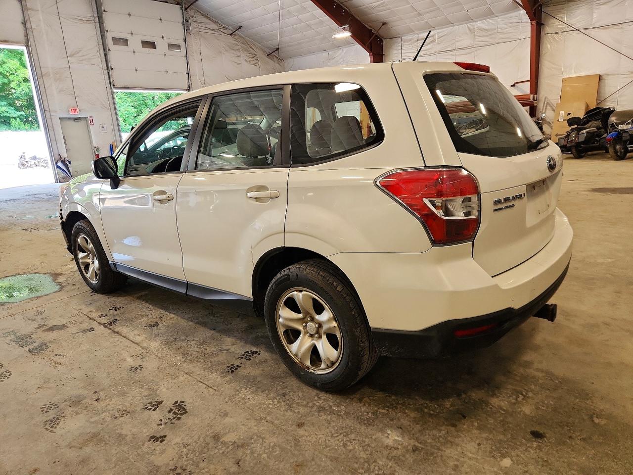 2014 Subaru Forester 2.5i White vin: JF2SJAAC8EH490444
