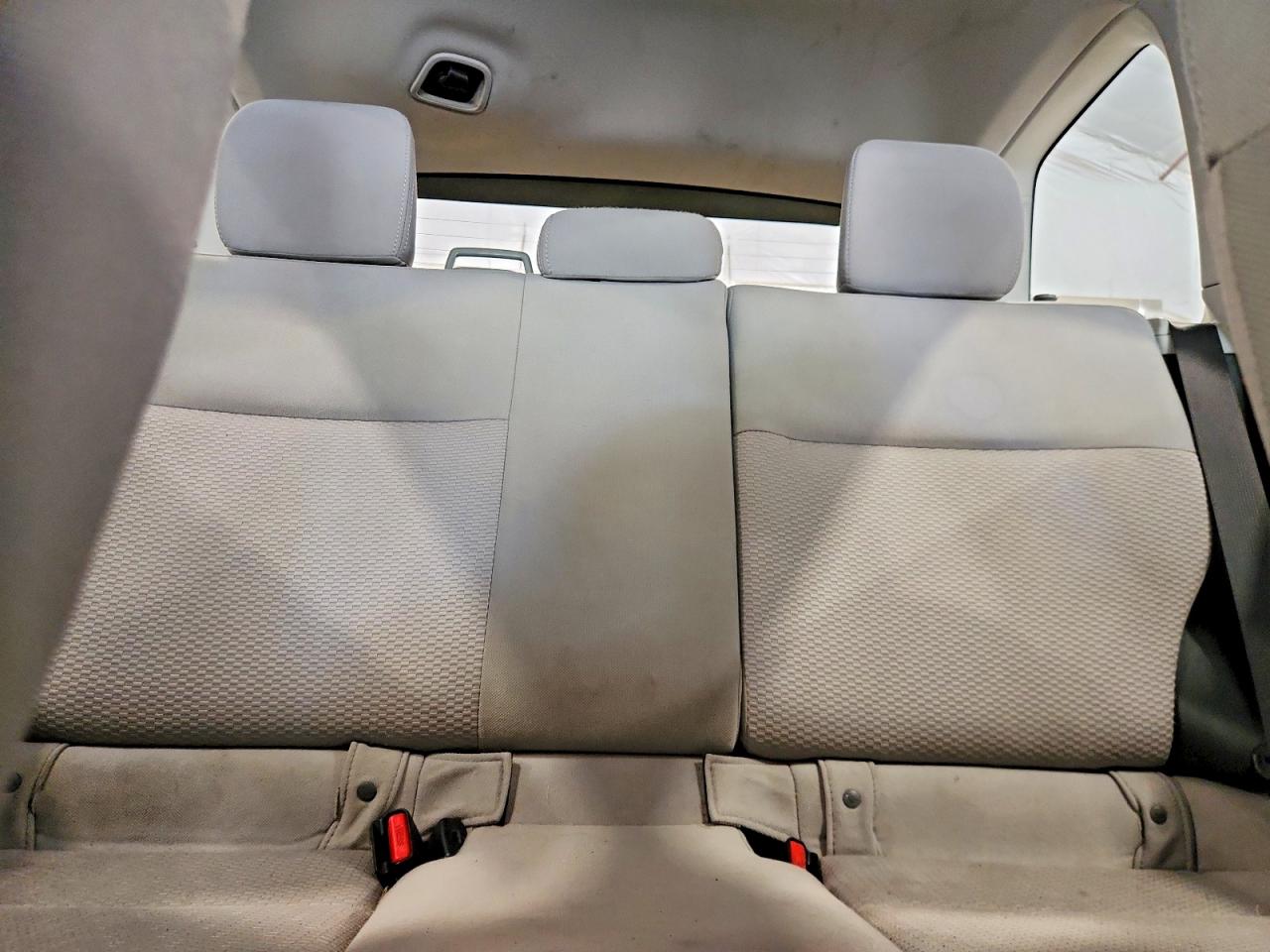 2014 Subaru Forester 2.5i White vin: JF2SJAAC8EH490444