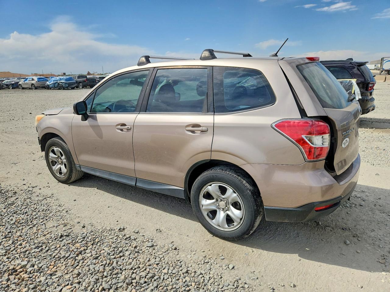 2015 Subaru Forester 2.5i Beige vin: JF2SJAAC8FG458276