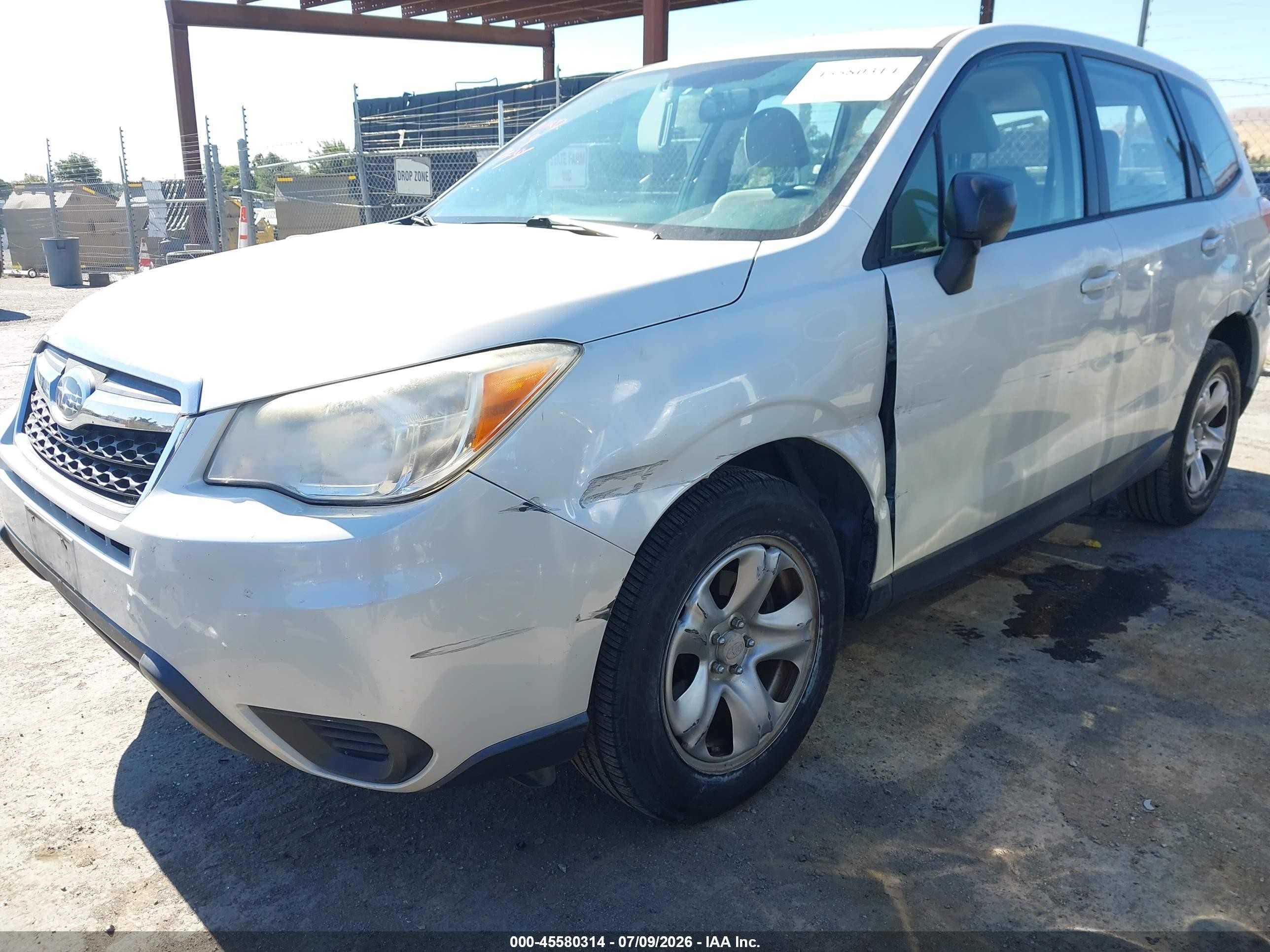 2014 Subaru Forester 2.5i White vin: JF2SJAAC9EH419012