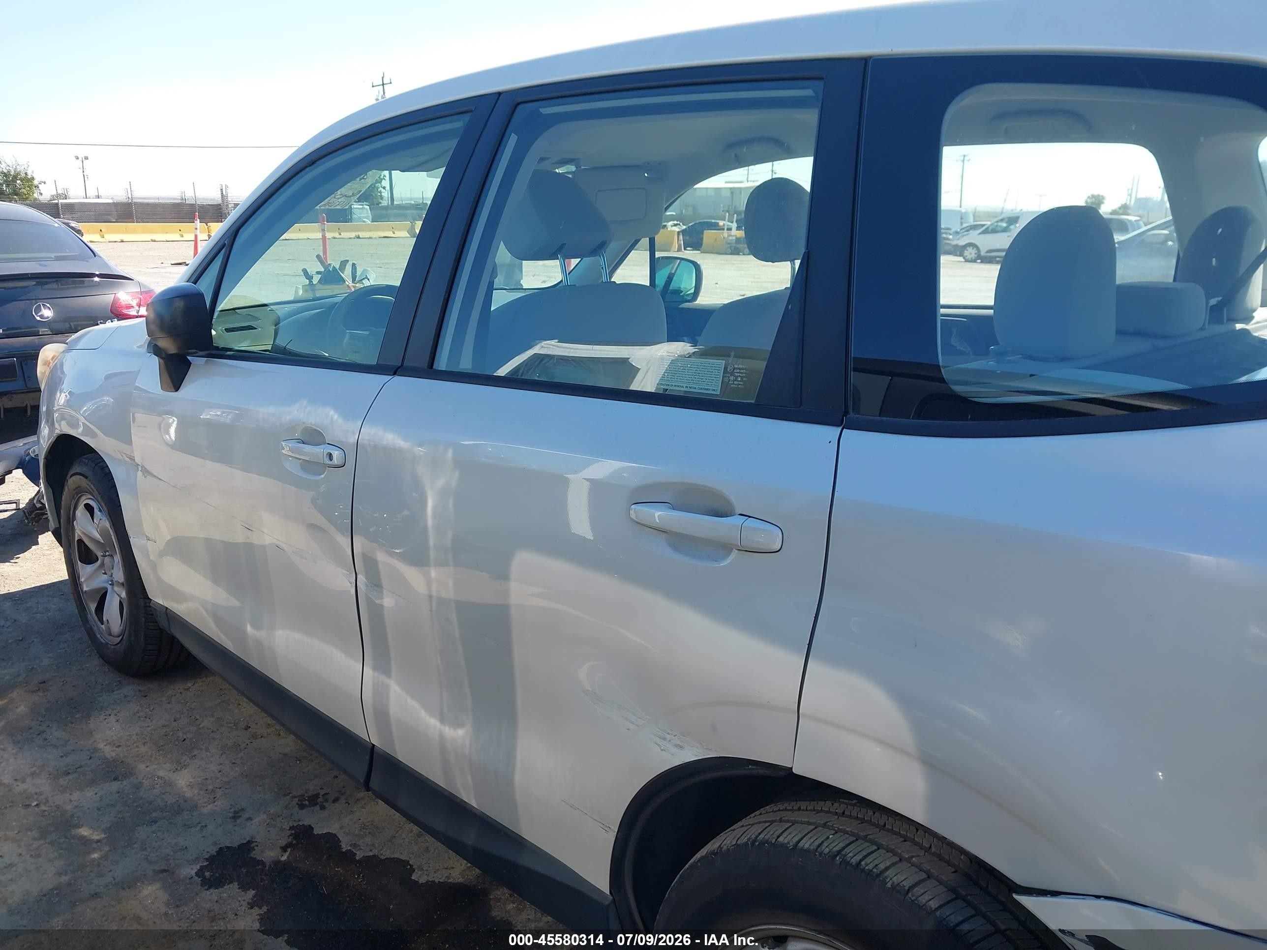 2014 Subaru Forester 2.5i White vin: JF2SJAAC9EH419012