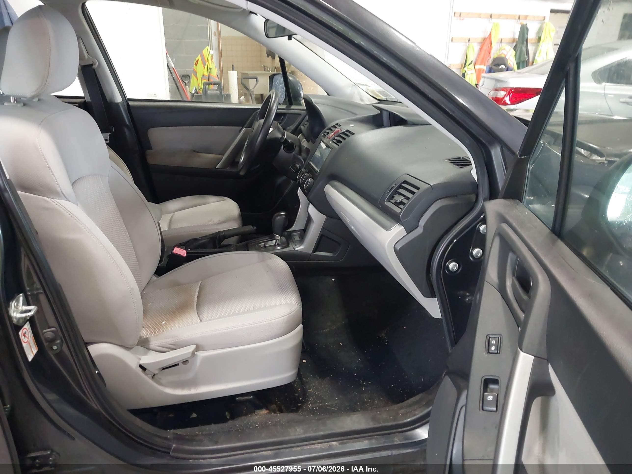 2014 Subaru Forester 2.5i Gray vin: JF2SJAAC9EH483485