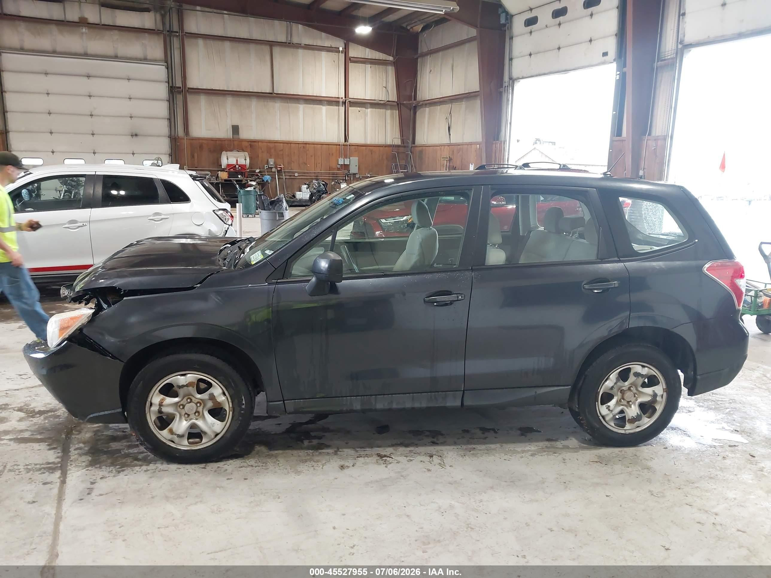 2014 Subaru Forester 2.5i Gray vin: JF2SJAAC9EH483485