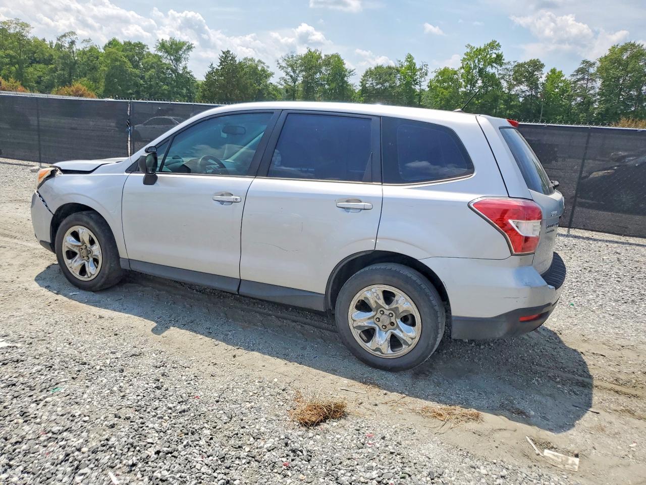 2014 Subaru Forester 2.5i Silver vin: JF2SJAAC9EH522494