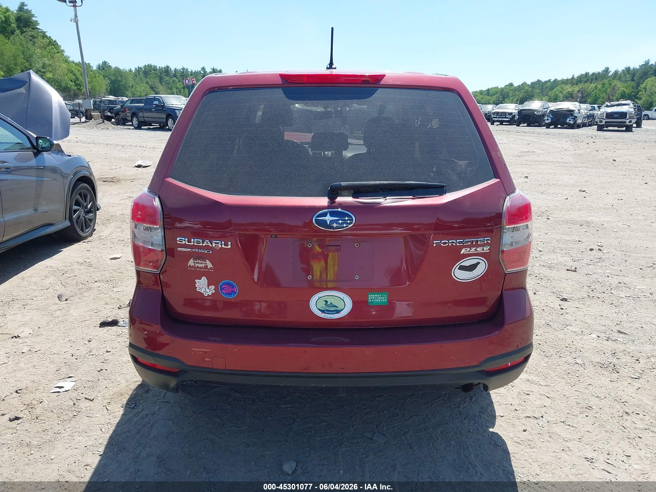 2015 Subaru Forester 2.5i Red vin: JF2SJAAC9FH821047