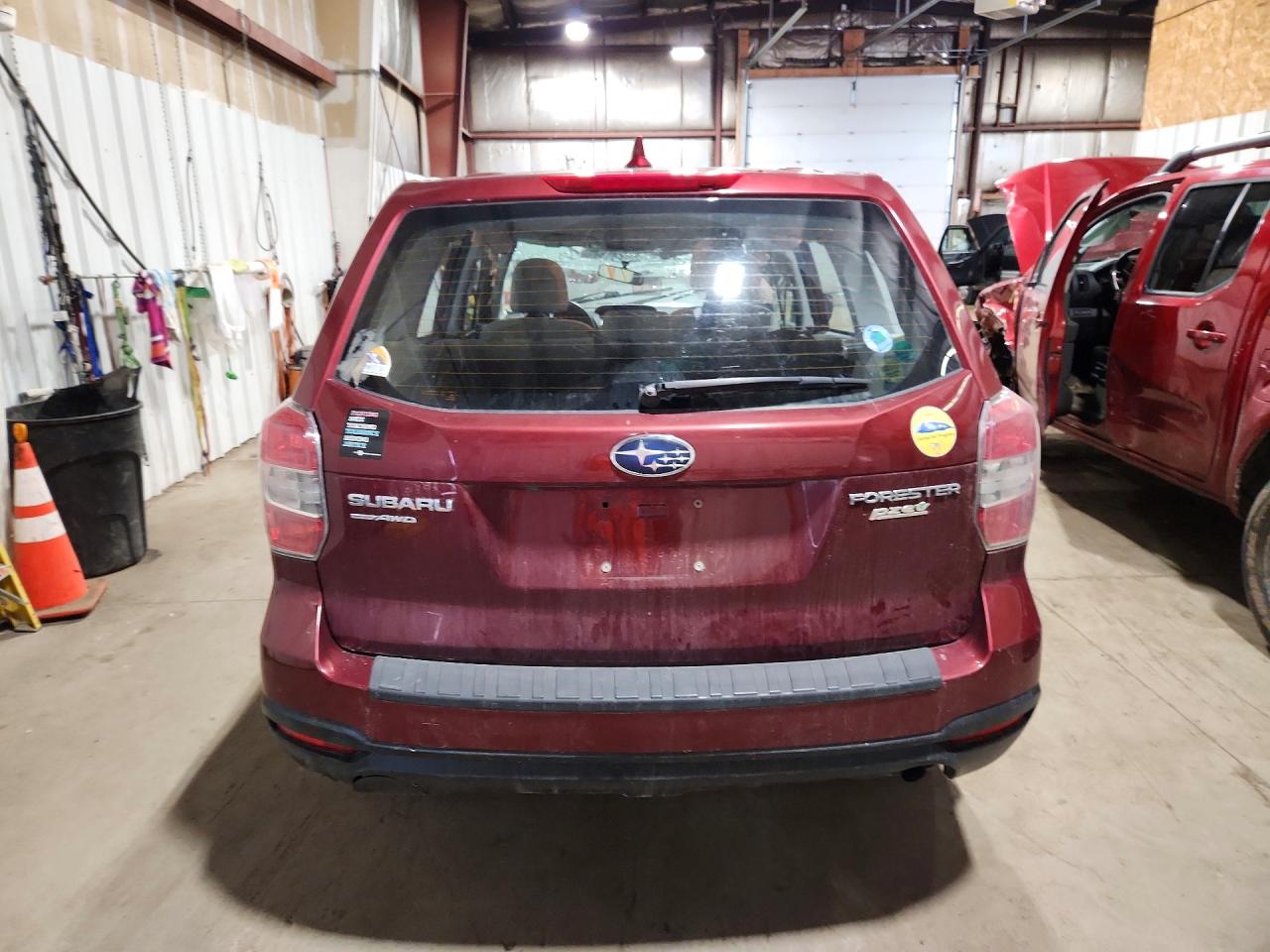 2016 Subaru Forester 2.5i Красный vin: JF2SJAAC9GG412702