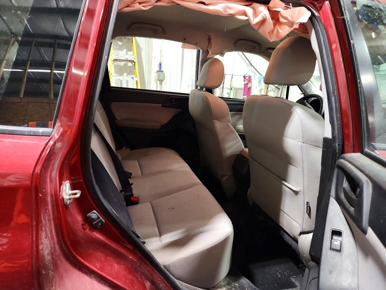 2016 Subaru Forester 2.5i Красный vin: JF2SJAAC9GG412702