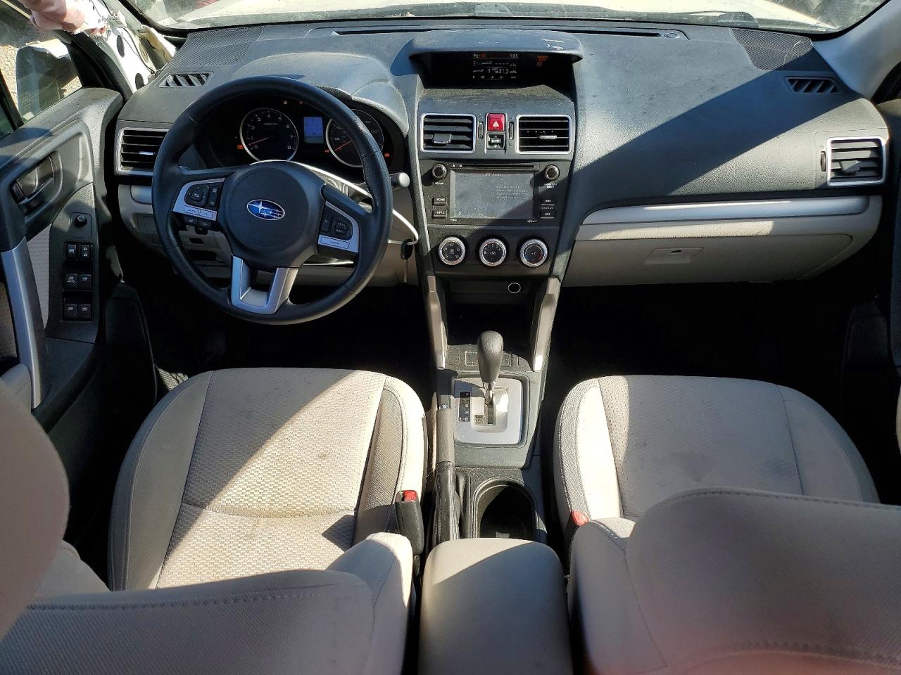2018 Subaru Forester 2.5i White vin: JF2SJAAC9JH617017