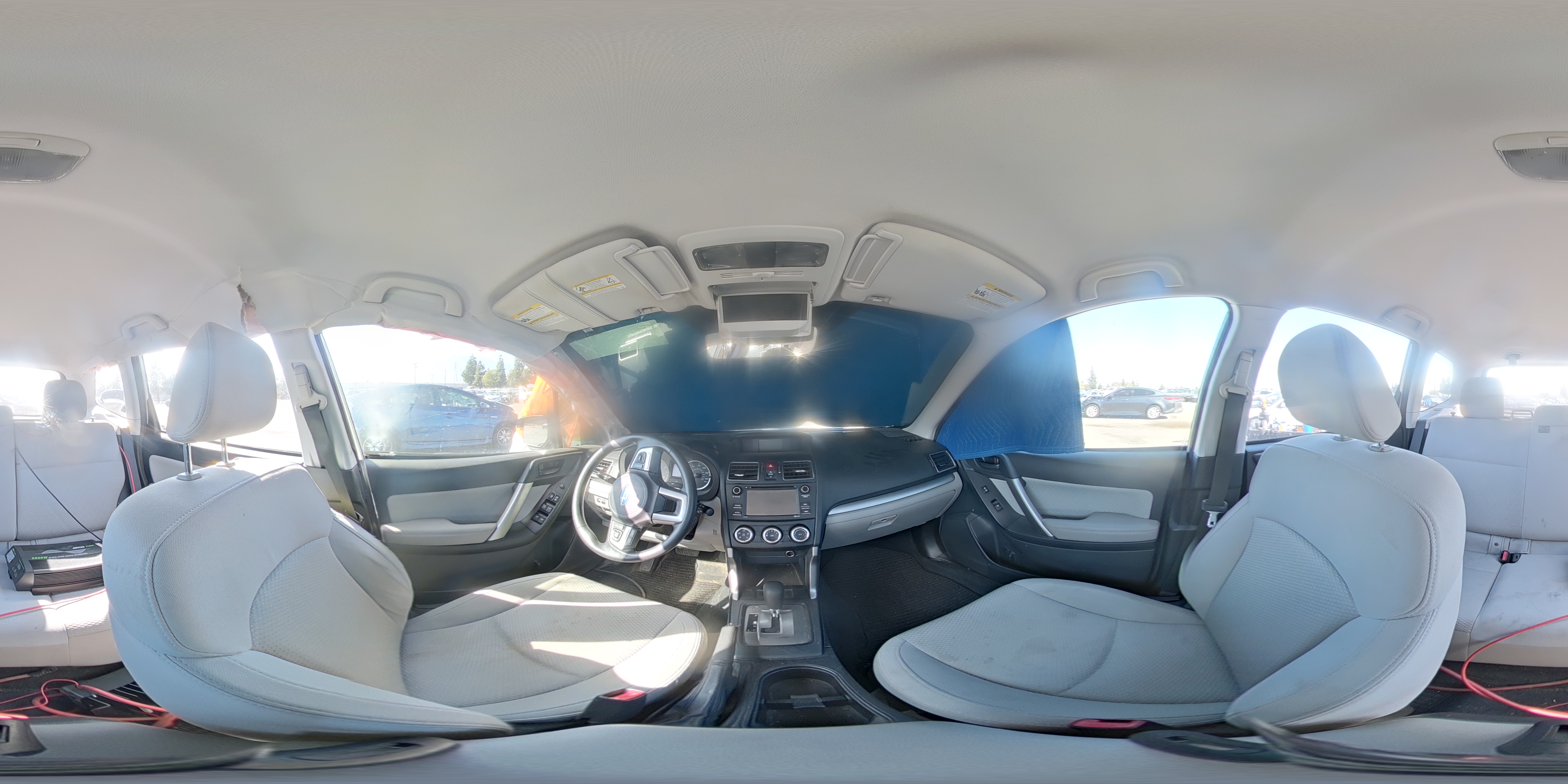 2018 Subaru Forester 2.5i White vin: JF2SJAAC9JH617017