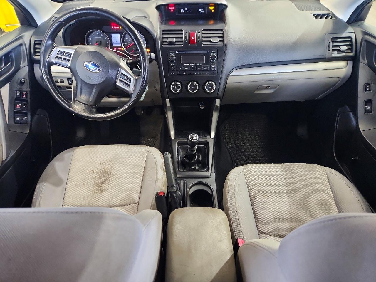 2014 Subaru Forester 2.5i Silver vin: JF2SJAACXEG411183